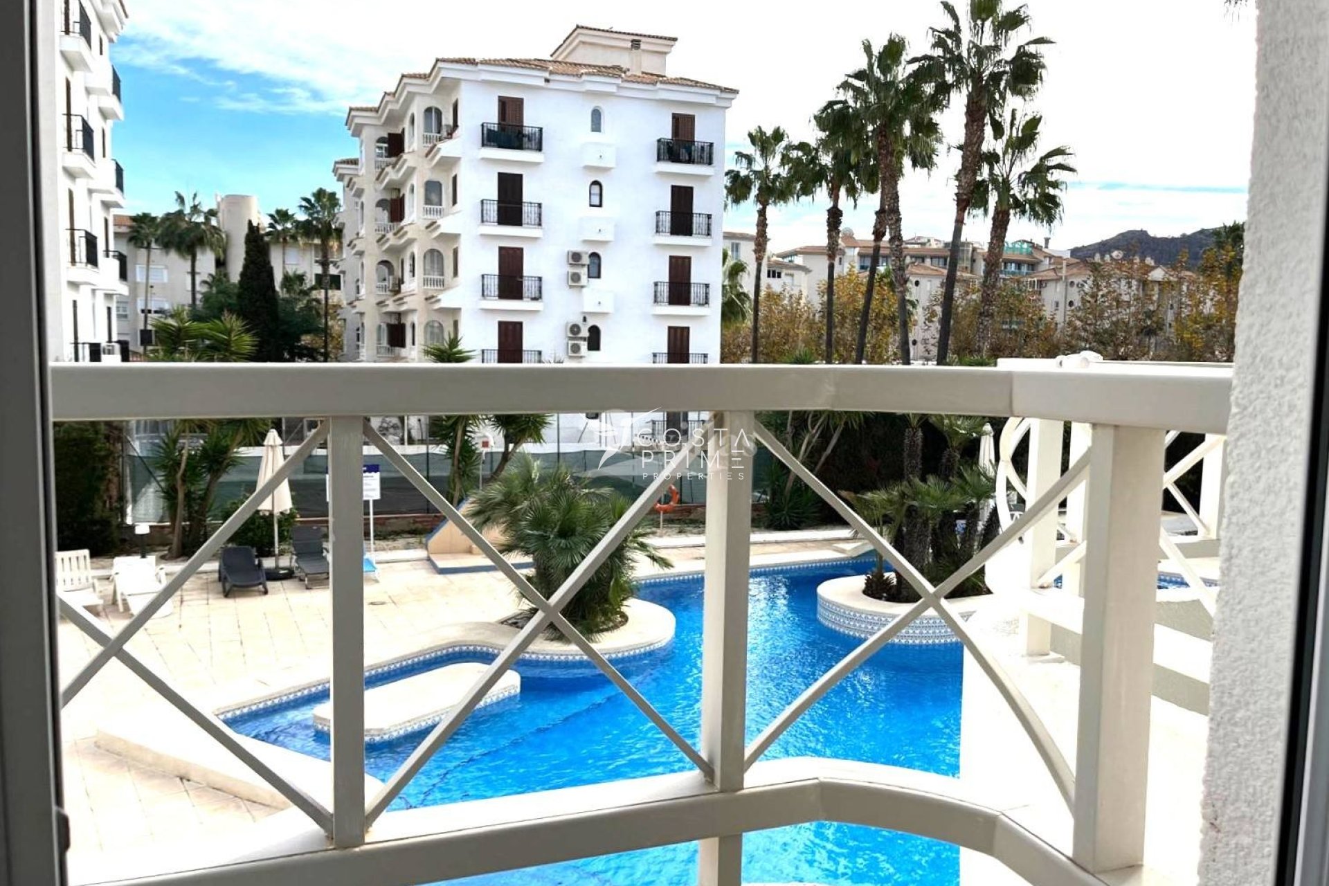 Alquiler a largo plazo - Apartamento / Piso - Albir