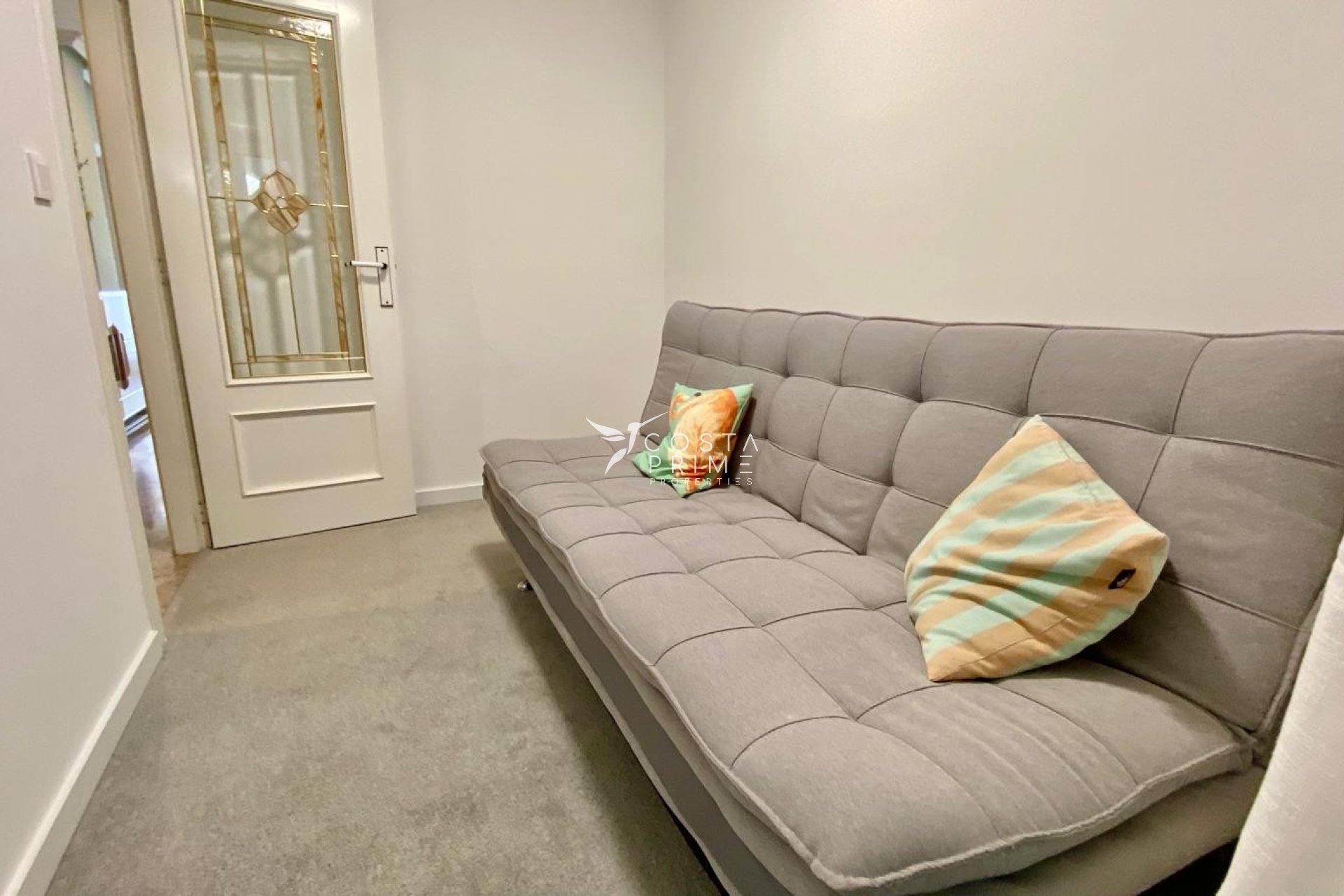 Alquiler a largo plazo - Apartamento / Piso - Albir