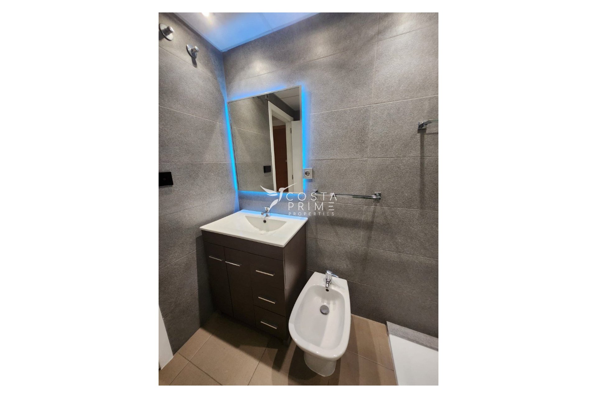 Alquiler a largo plazo - Apartamento / Piso - Benidorm