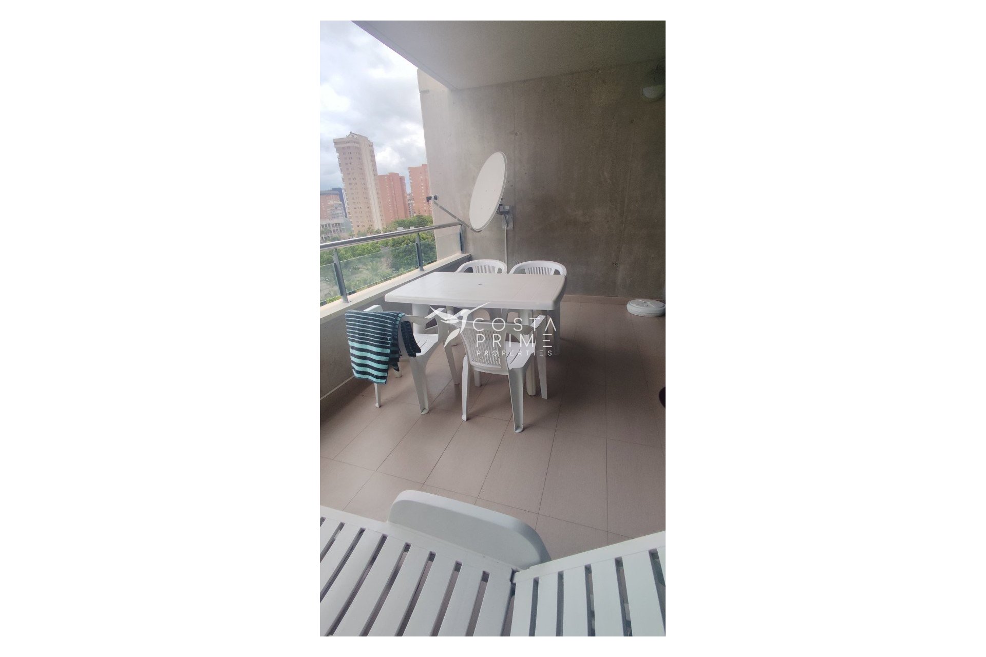 Alquiler a largo plazo - Apartamento / Piso - Benidorm