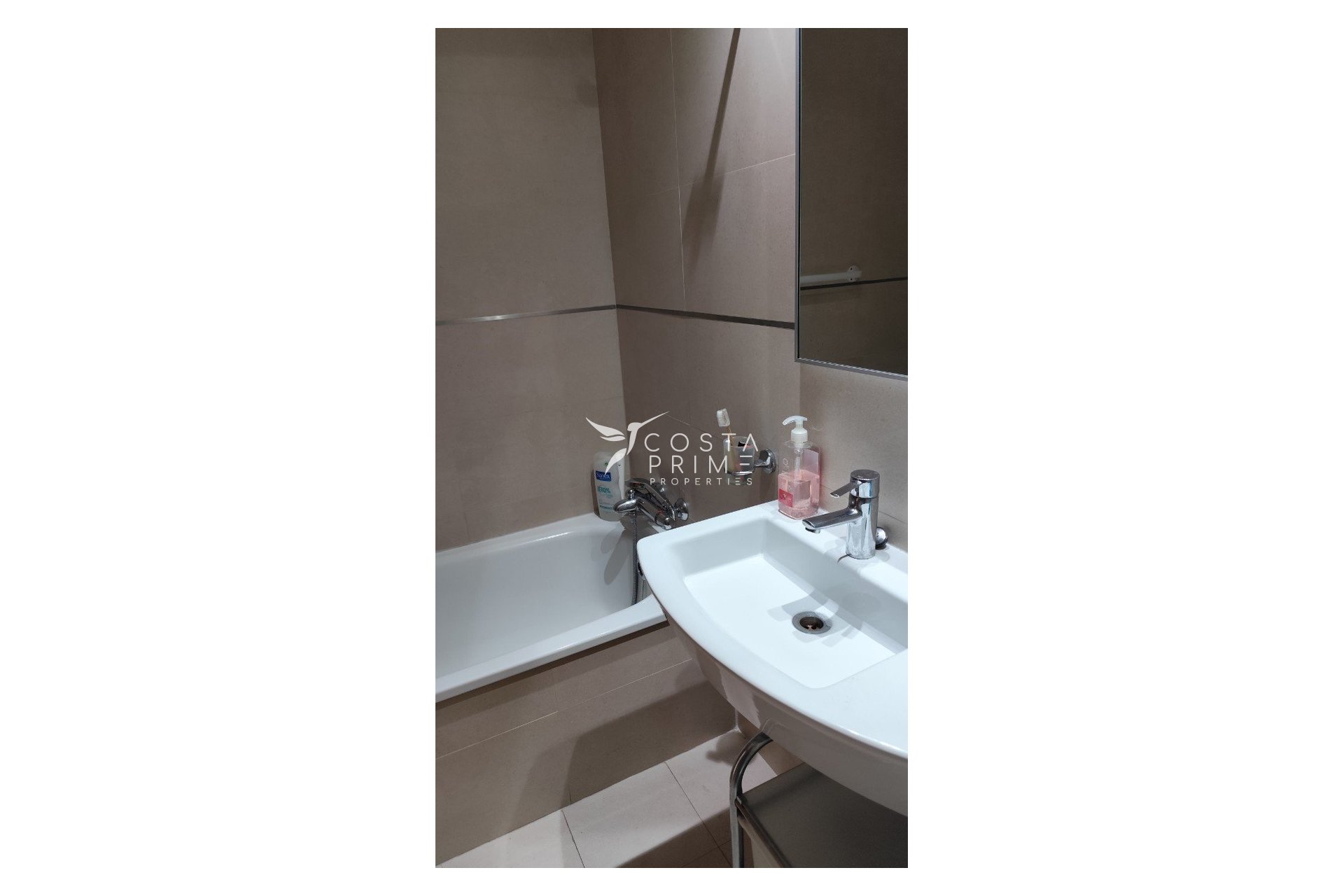 Alquiler a largo plazo - Apartamento / Piso - Benidorm