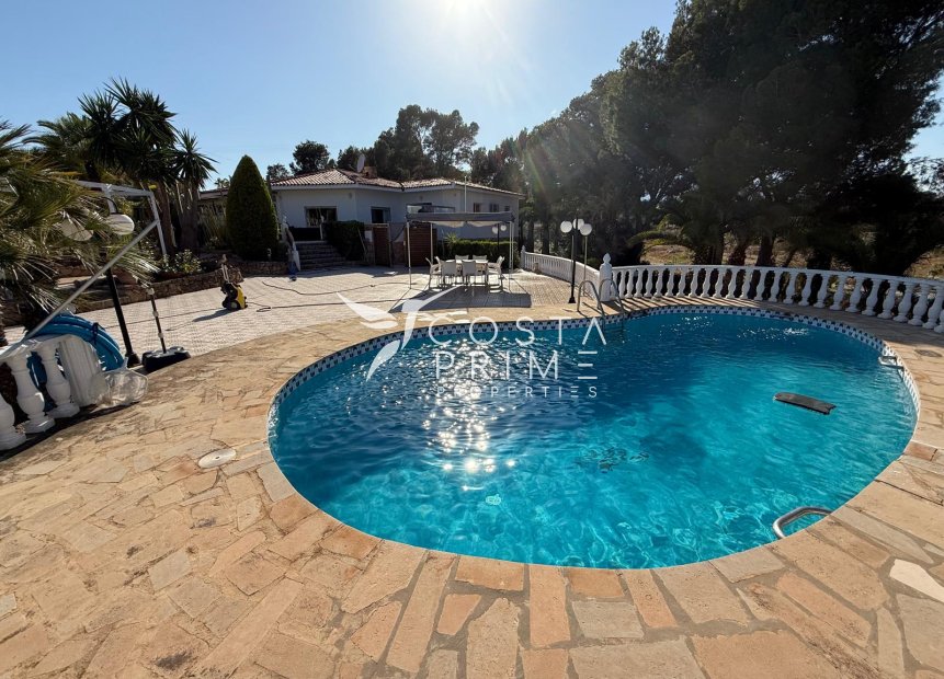 Alquiler a largo plazo - Chalet / Villa - Alfas del Pí