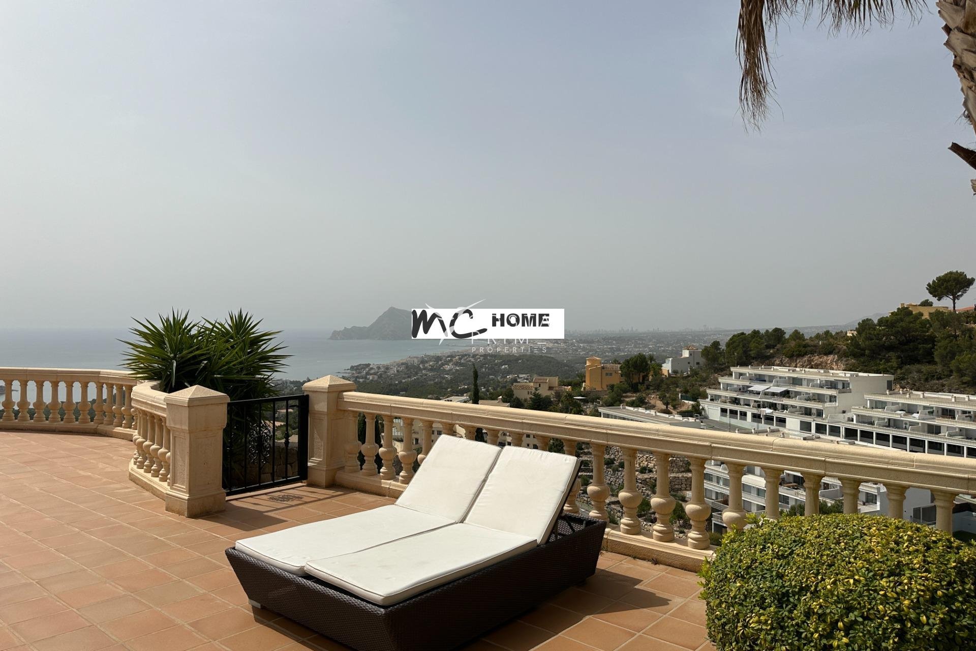 Alquiler a largo plazo - Chalet / Villa - Altea