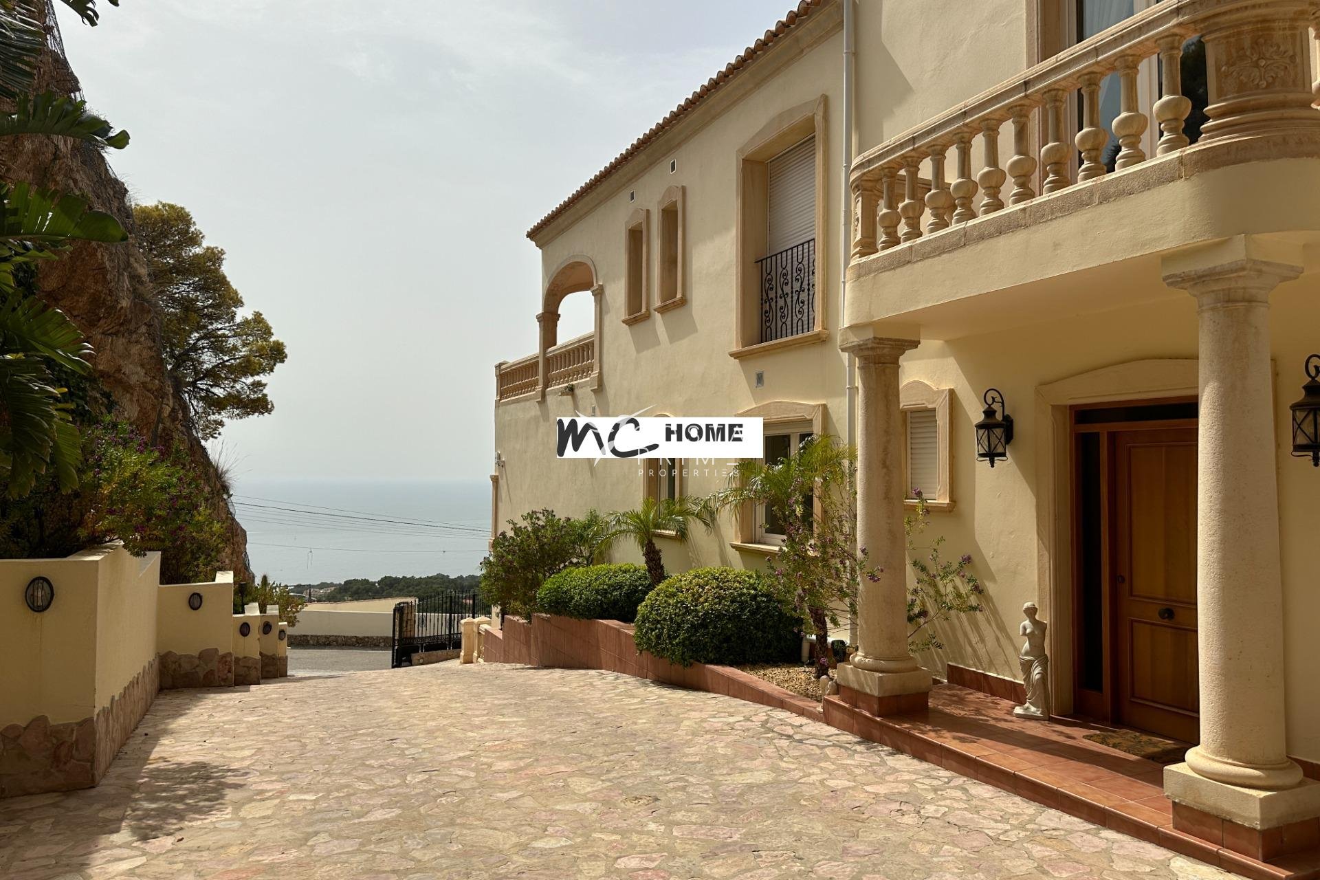 Alquiler a largo plazo - Chalet / Villa - Altea