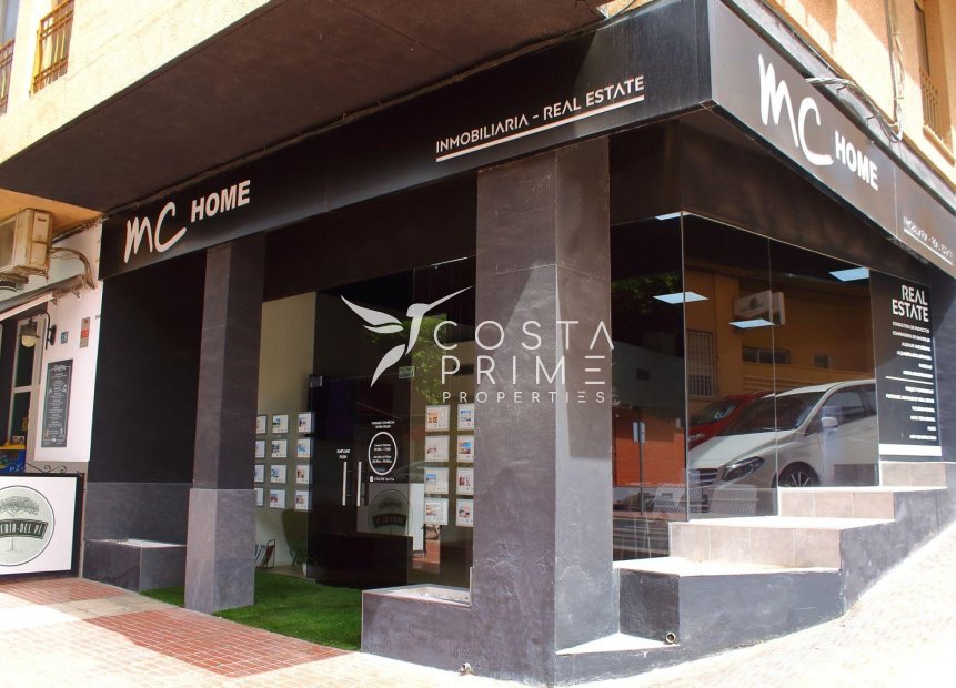 Alquiler a largo plazo - Local / Comercio - Alfas del Pí