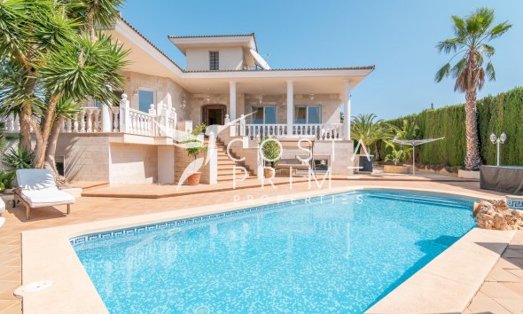 Chalet / Villa - Reventa -
            Alfas del Pí - C-03603