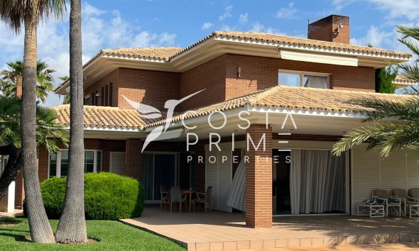 Chalet / Villa - Reventa -
            Benidorm - C-72969