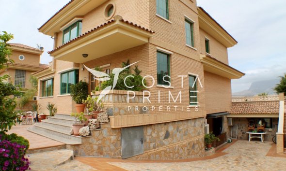 Chalet / Villa - Reventa -
            Benidorm - D-02190