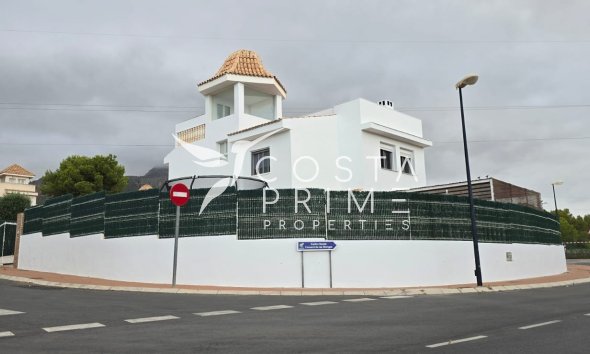 Chalet / Villa - Reventa -
            La Nucía - D-03063