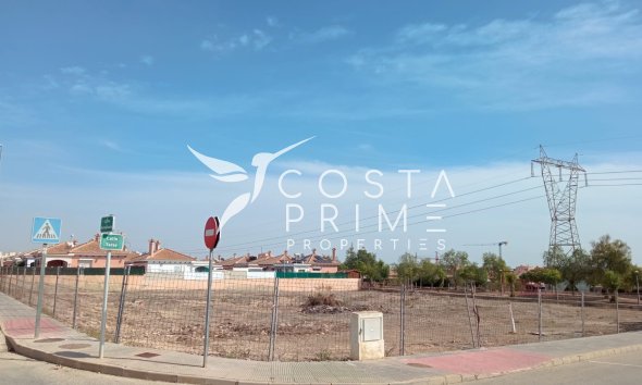 Działka / Grunt - Odsprzedaż - Los Montesinos - La Herrada