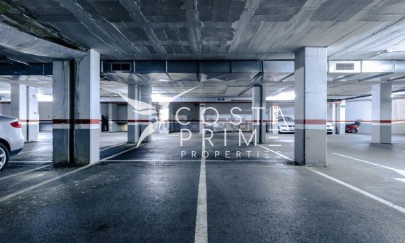 Garázs / tároló - Újraértékesítés -
            Villajoyosa - D-4136