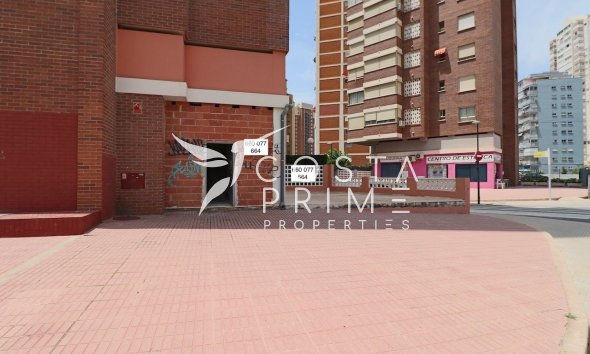 Local / Comercio - Alquiler a largo plazo - Benidorm - Levante