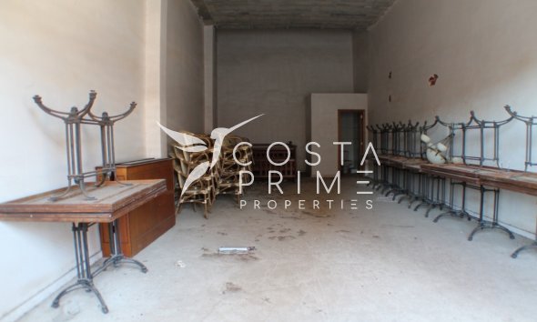 Local / Comercio - Reventa -
            Benidorm - D-01773