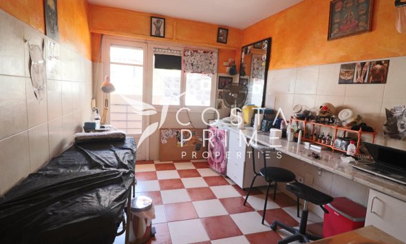 Local / Comercio - Reventa -
            Benidorm - D-03536