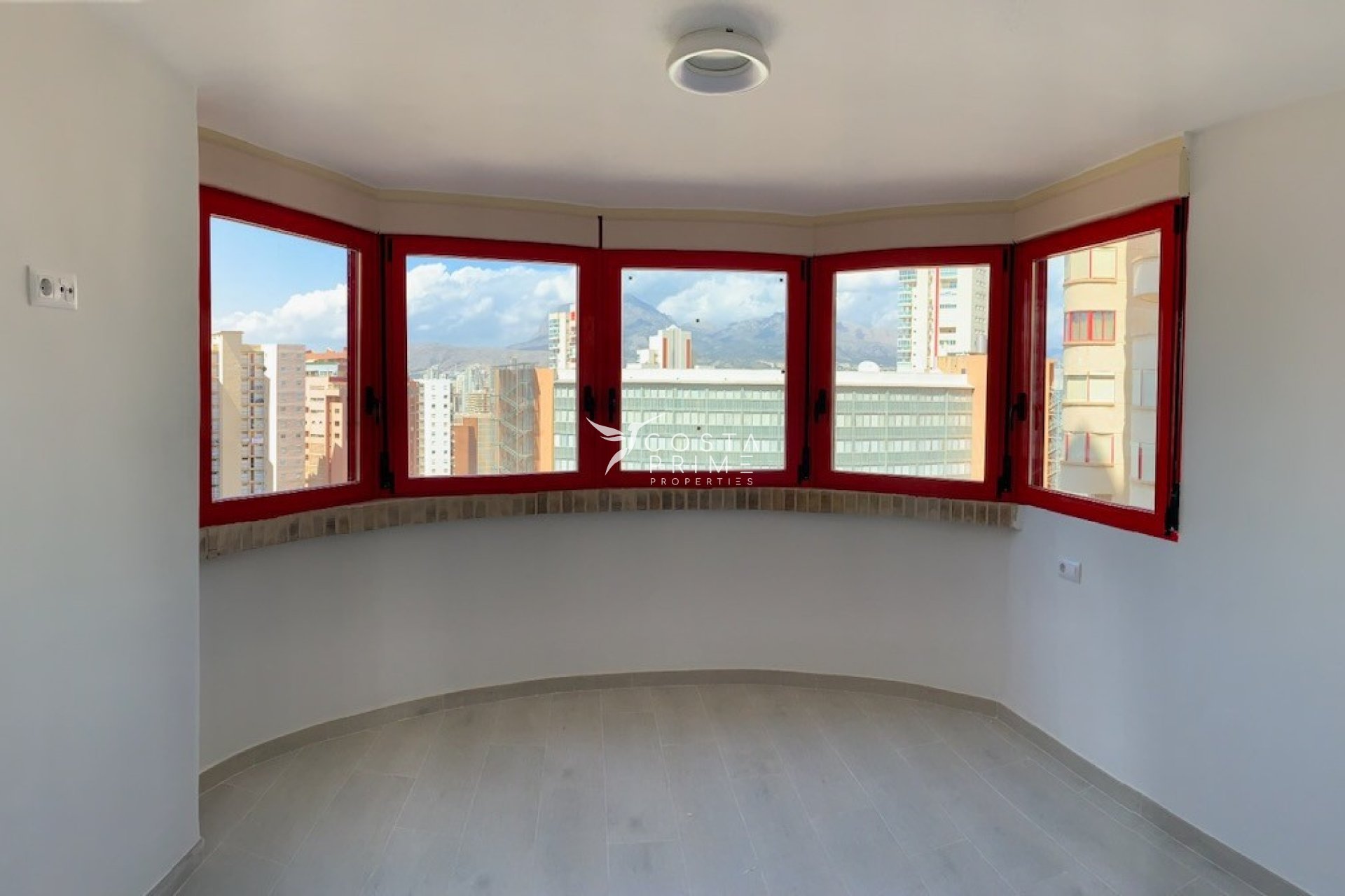 Long term rental - Apartment / Flat - Benidorm