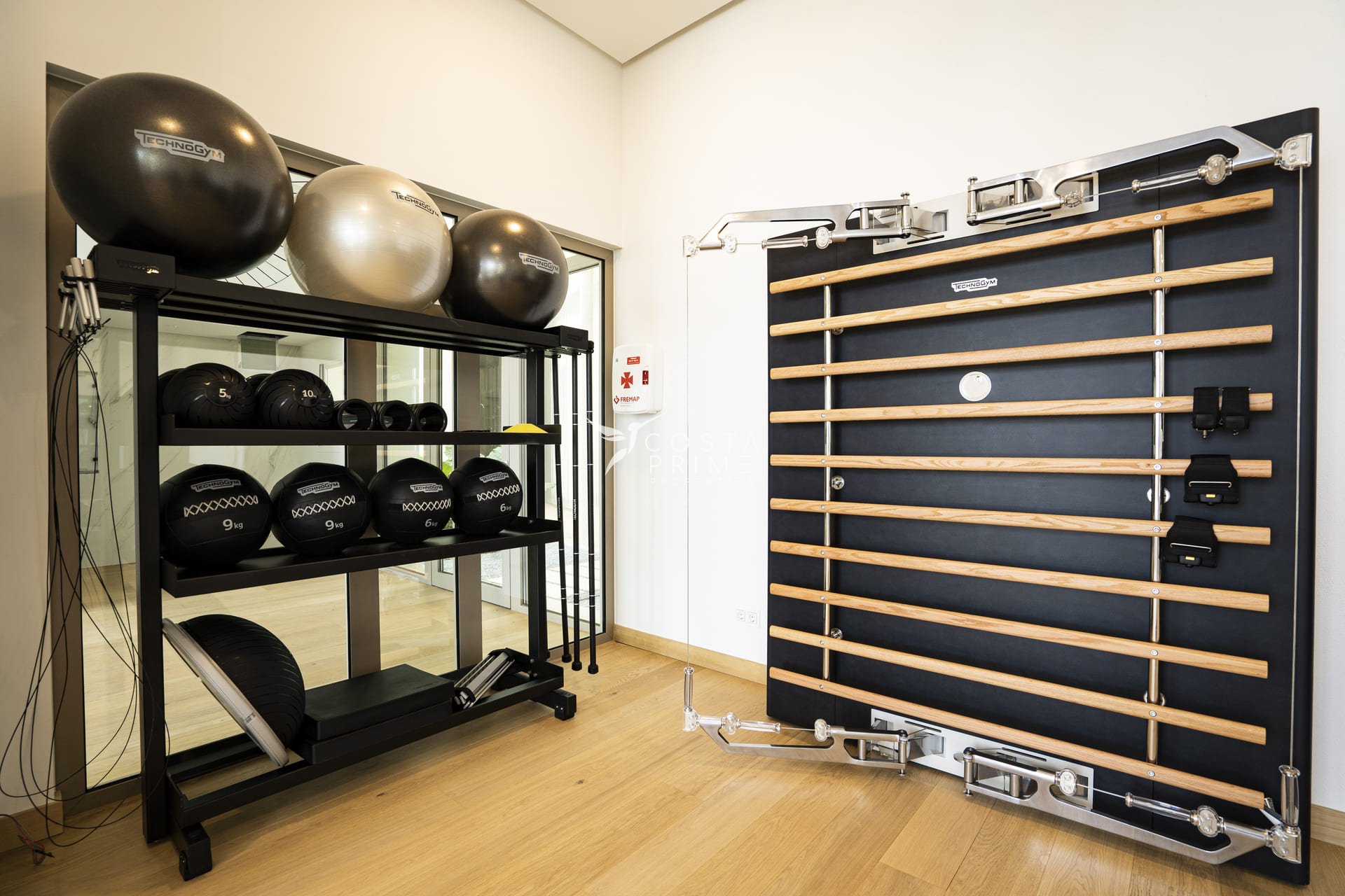 Nowy budynek - Daszek - Benahavís