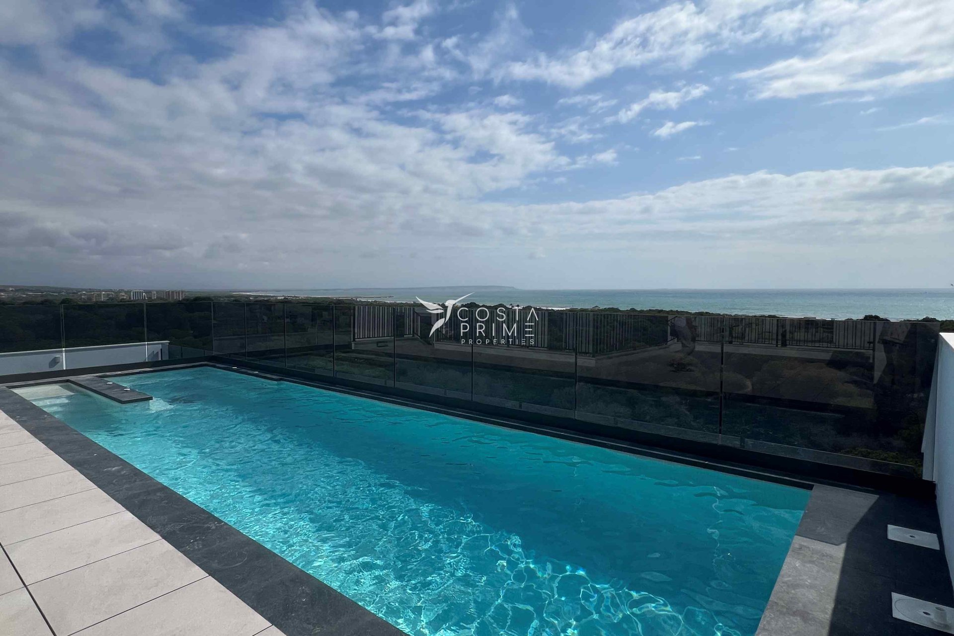 Nowy budynek - Daszek - Guardamar del Segura