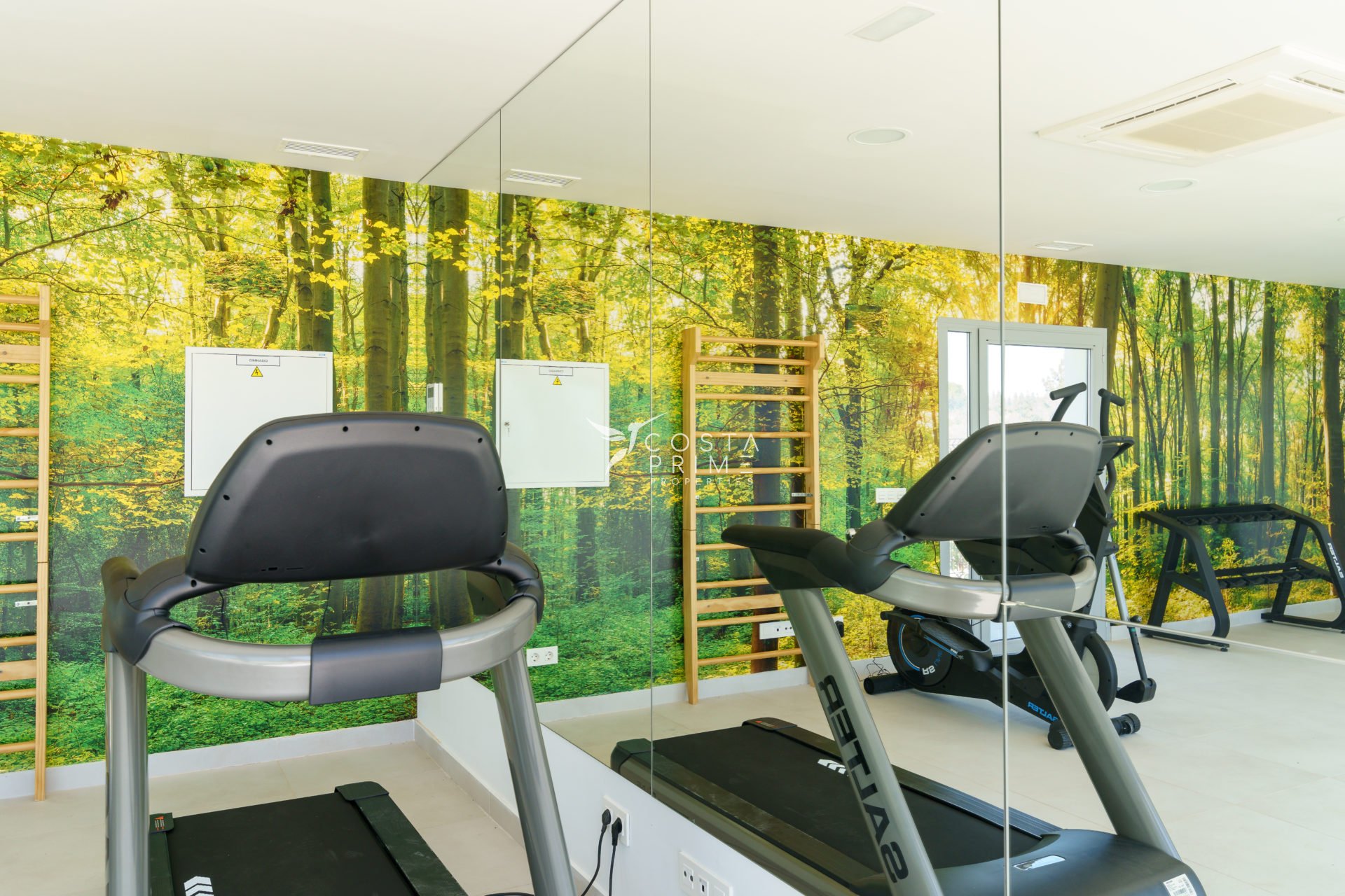 Nowy budynek - Daszek - Las Lagunas de Mijas