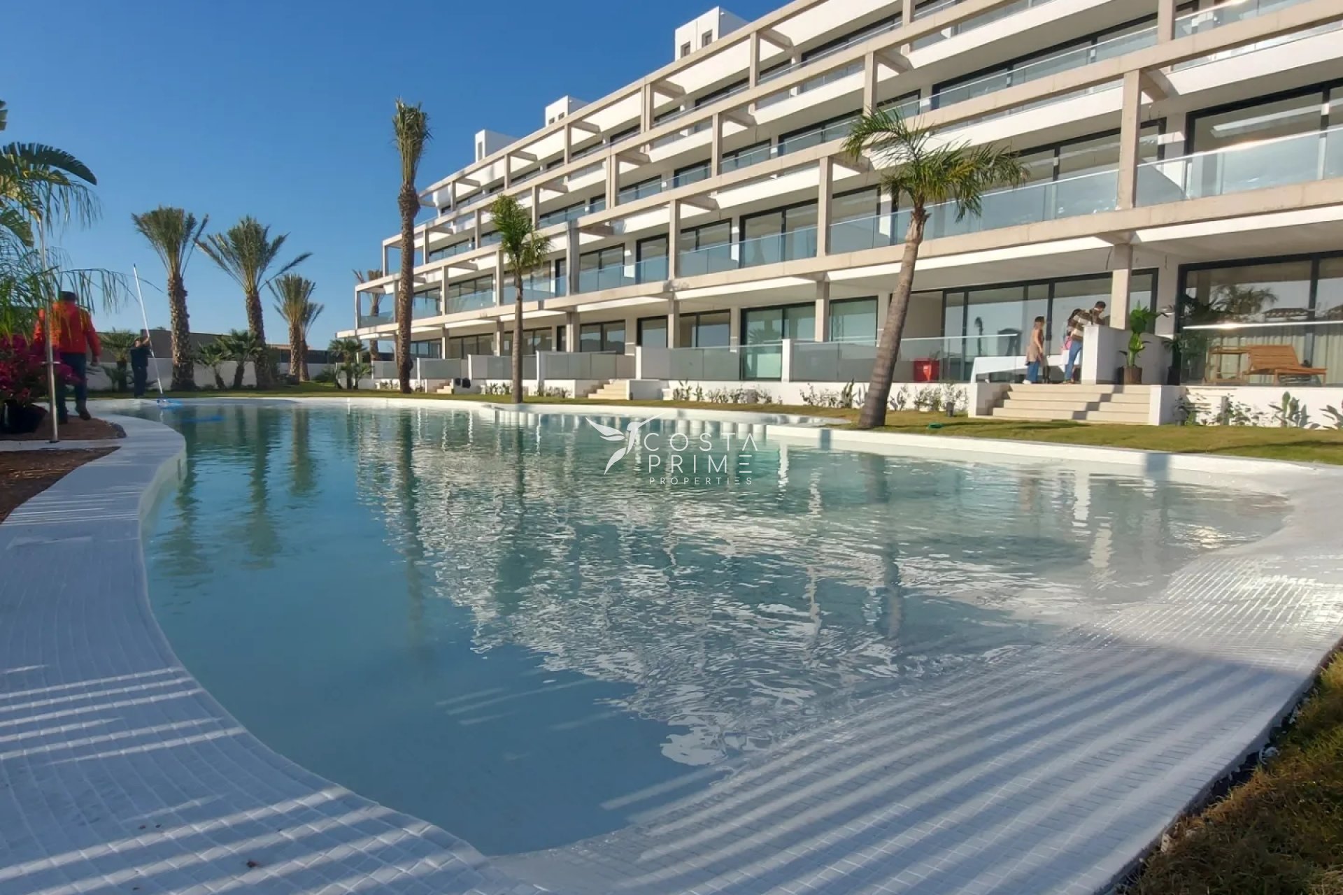 Nowy budynek - Daszek - Mar de Cristal