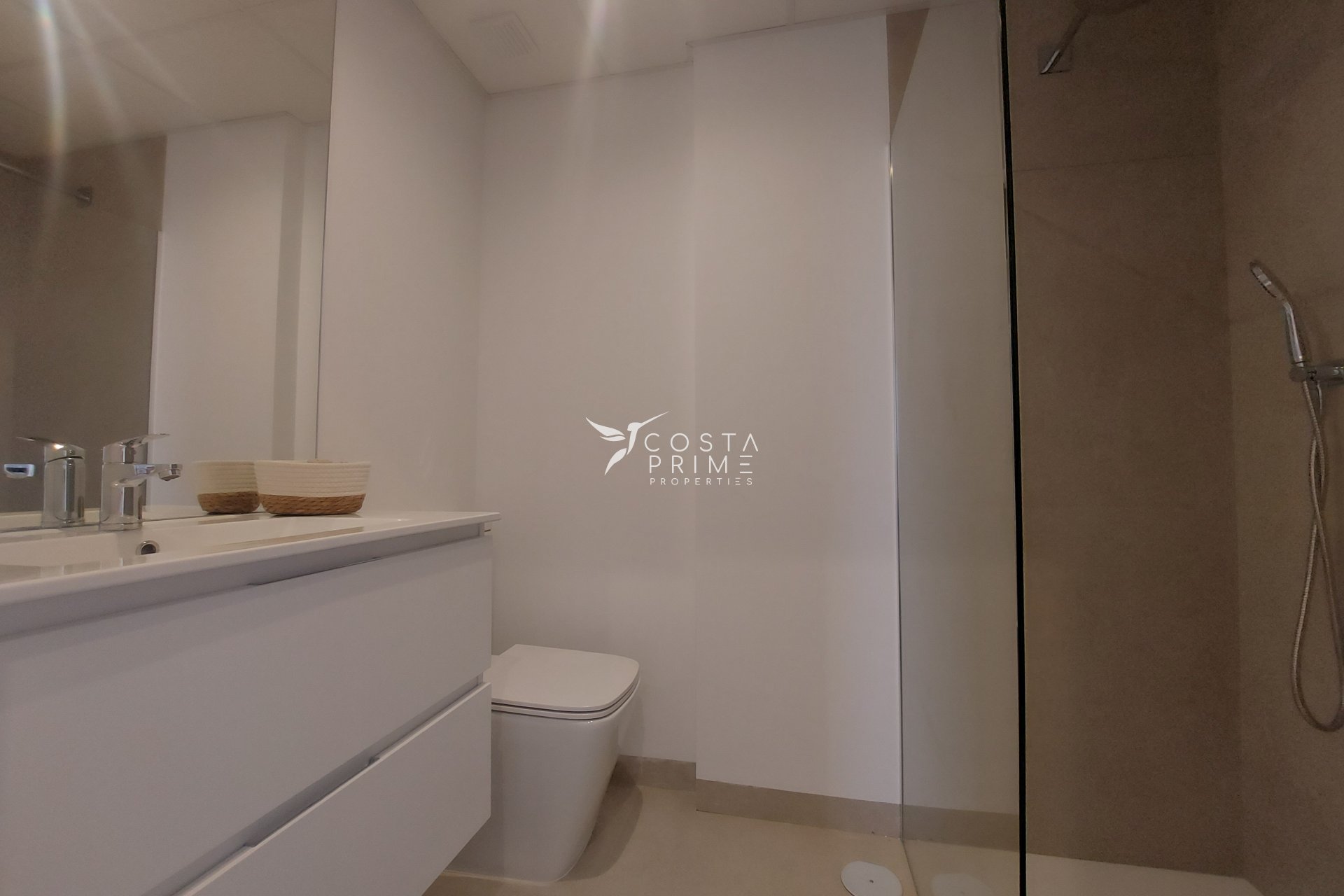 Nowy budynek - Daszek - Mar de Cristal