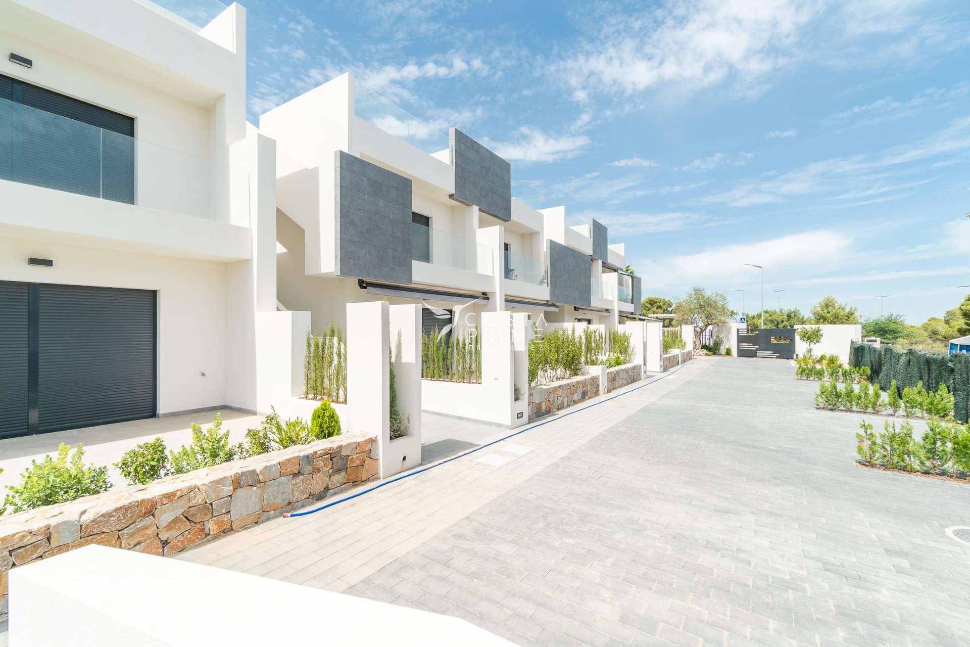 Nowy budynek - Kamienica / bliźniak - Torrevieja