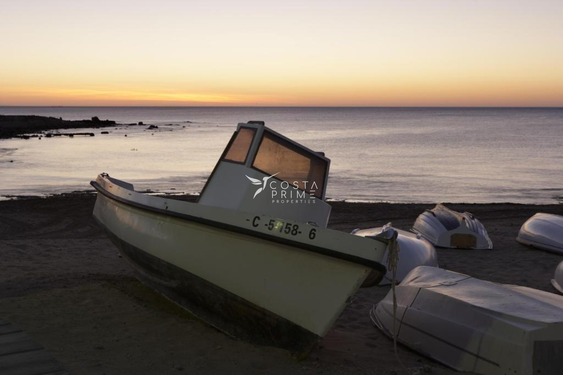 Nowy budynek - Kamienica / bliźniak - Torrevieja