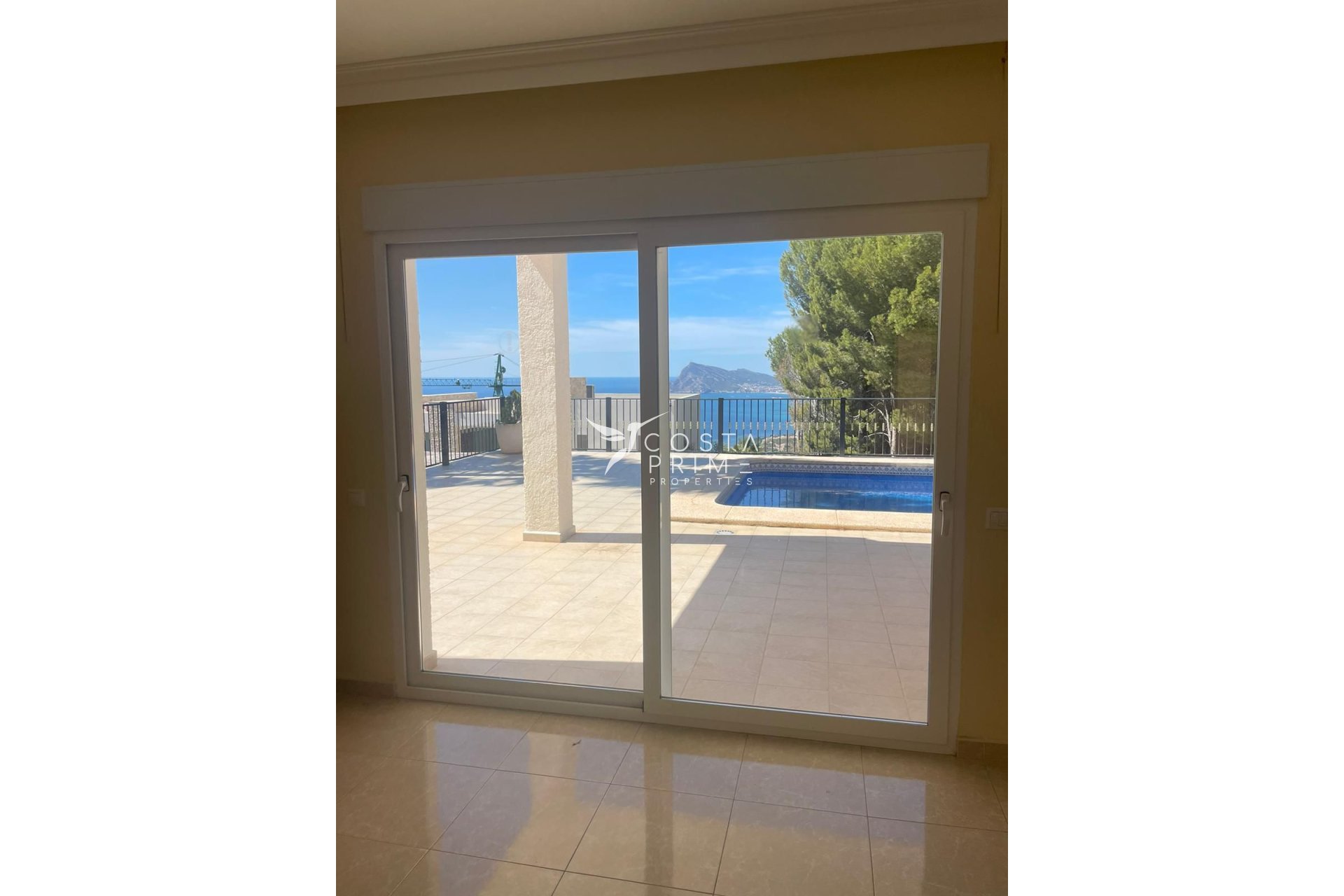 Nowy budynek - Szalet - Altea