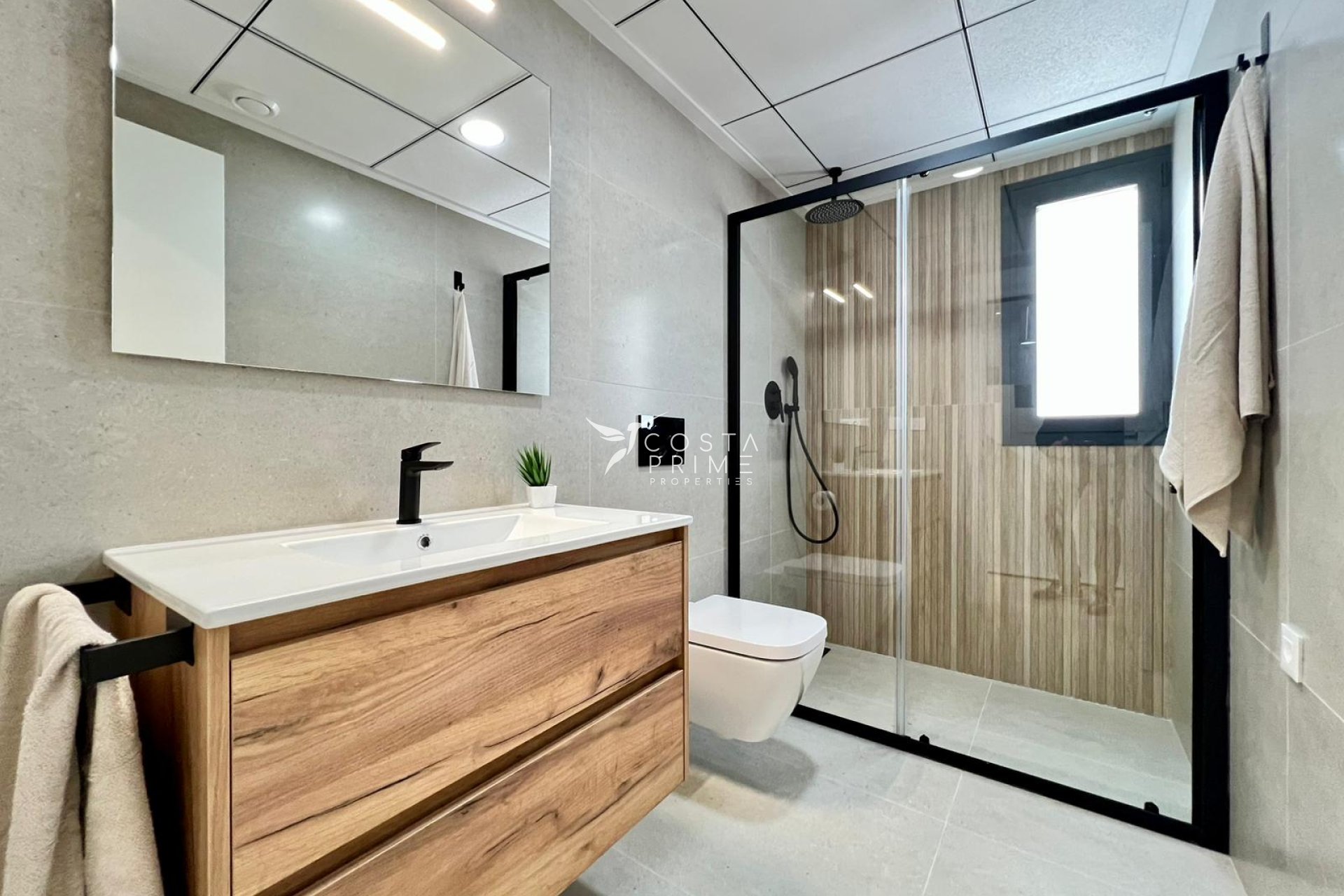 Nowy budynek - Szalet - Benferri