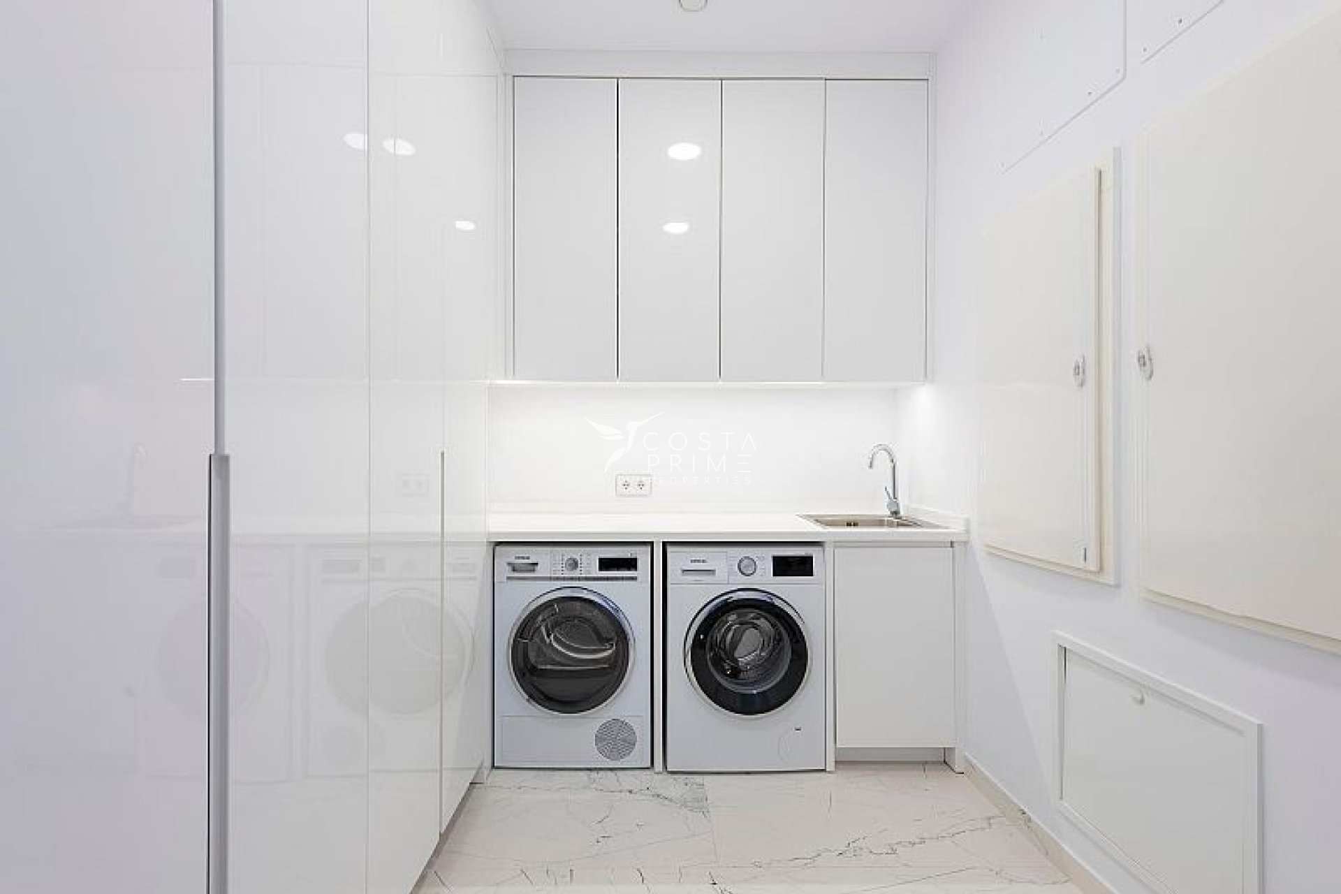 Nowy budynek - Szalet - Calpe