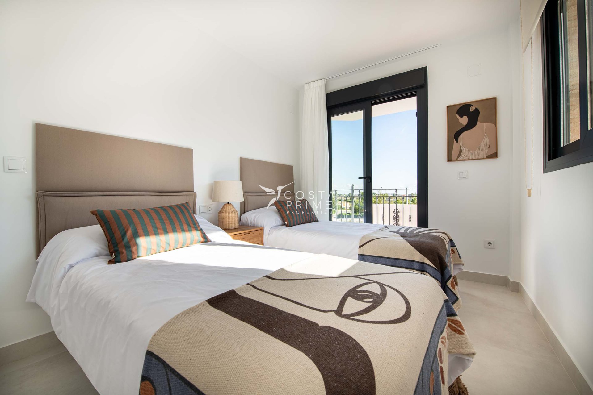 Nowy budynek - Szalet - Cox