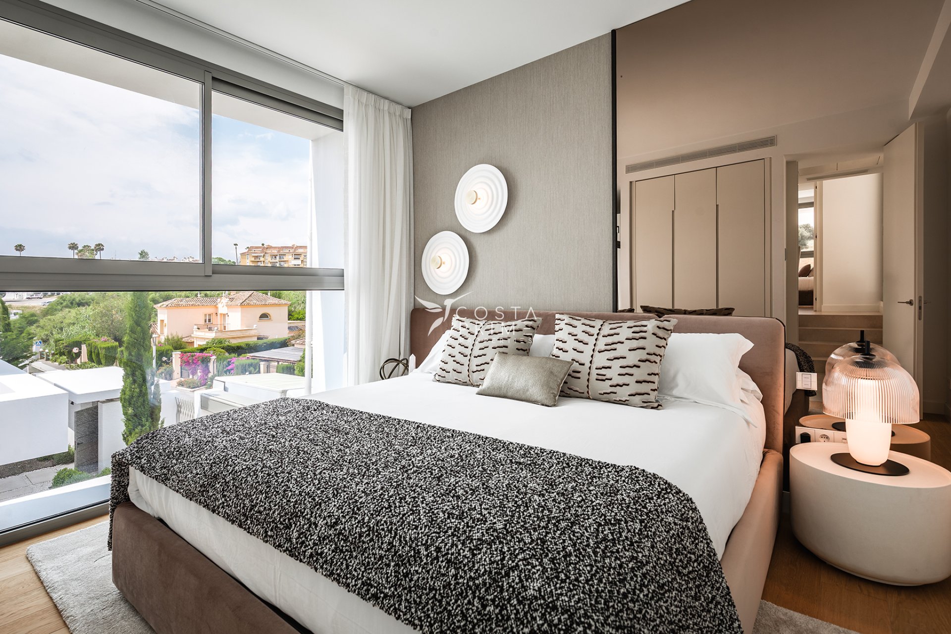 Nowy budynek - Szalet - El Paraíso