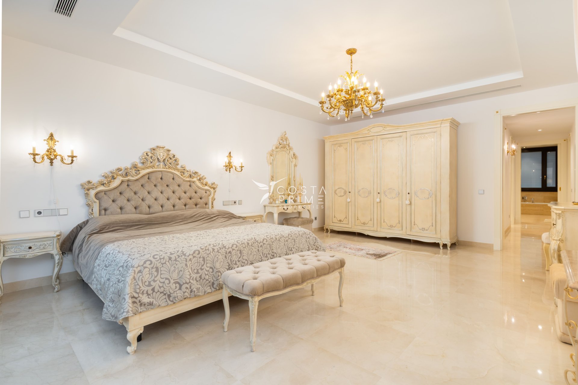 Nowy budynek - Szalet - Estepona