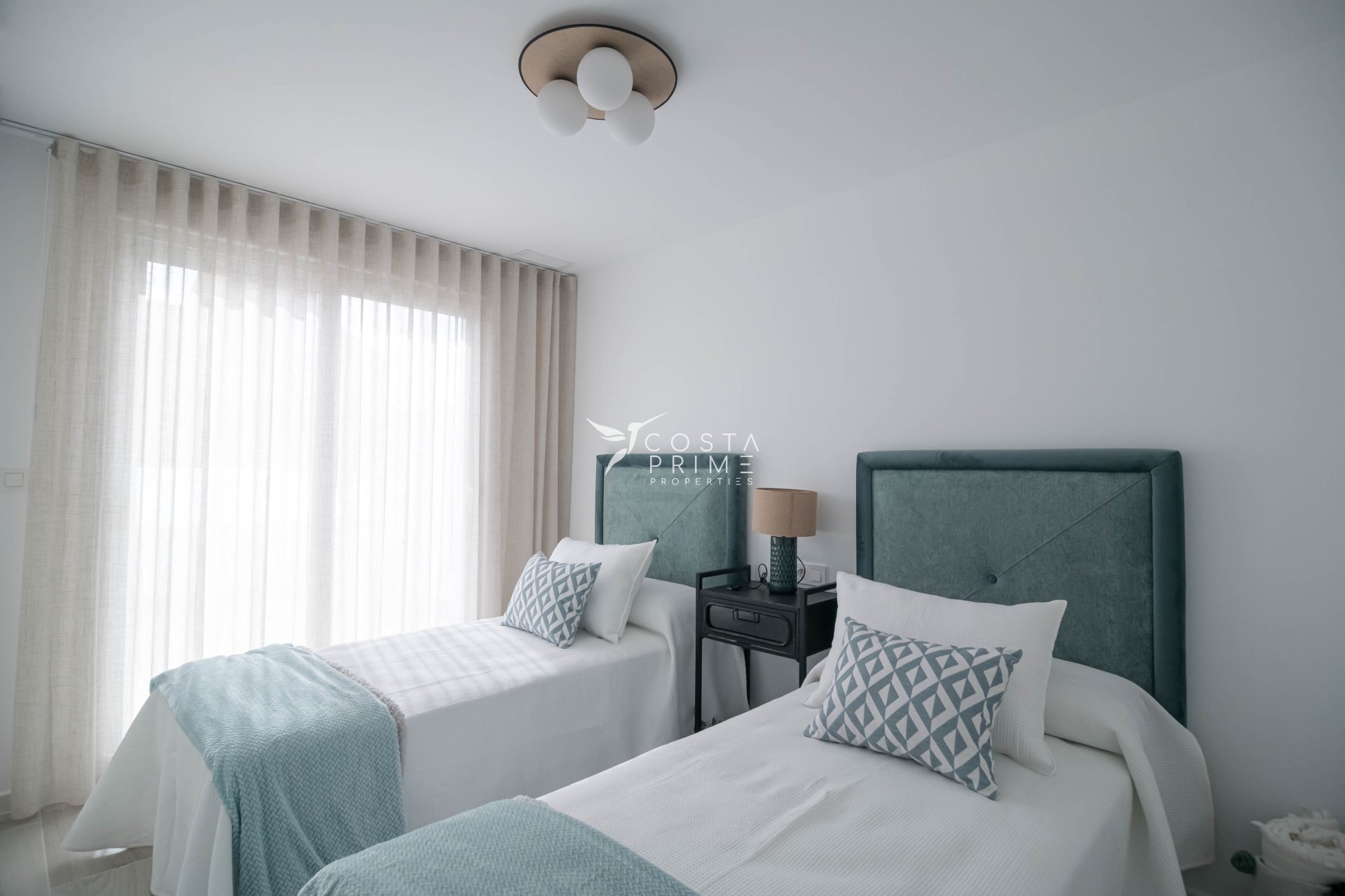 Nowy budynek - Szalet - Jerónimo y Avileses