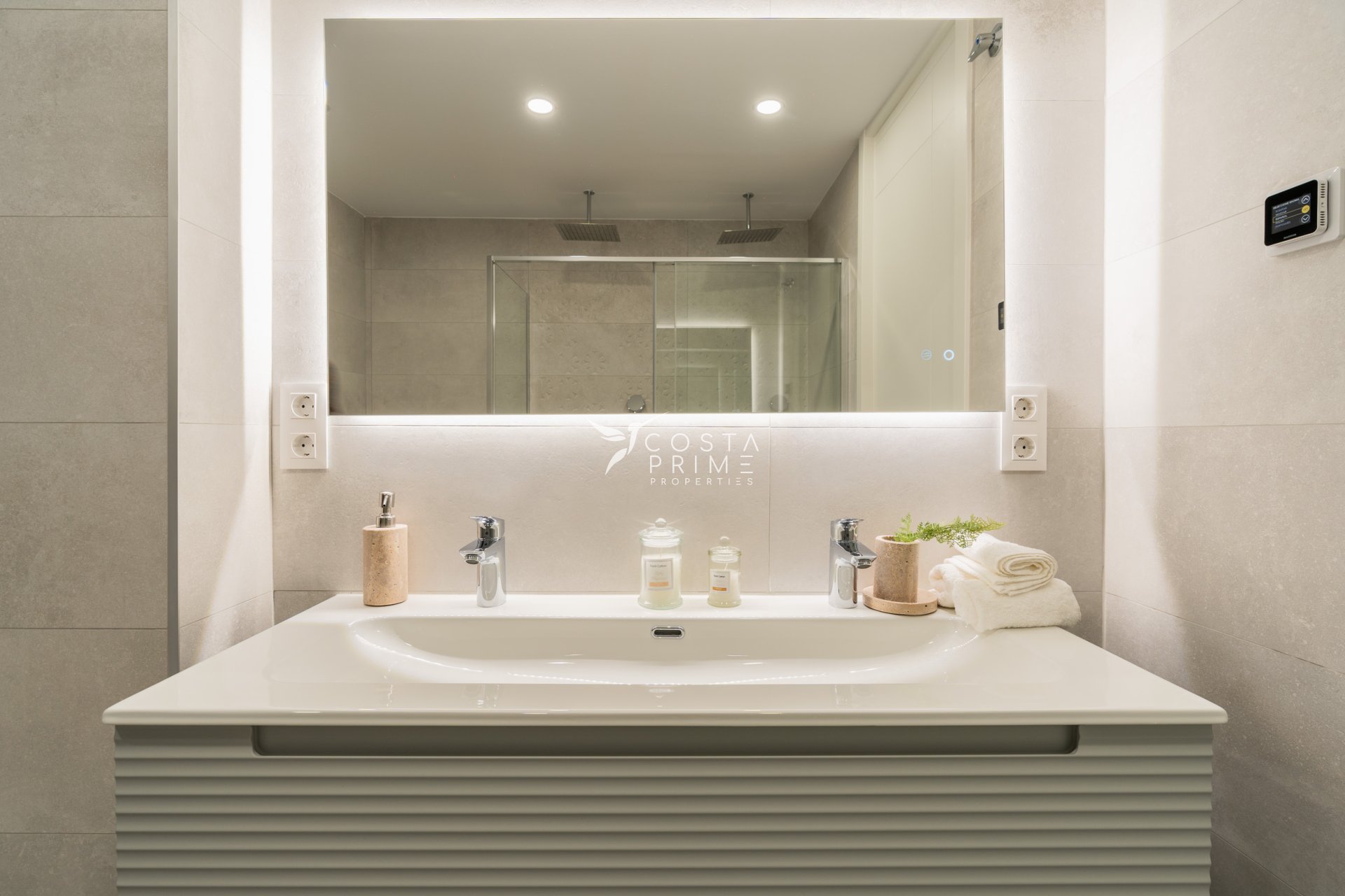 Nowy budynek - Szalet - La Nucía