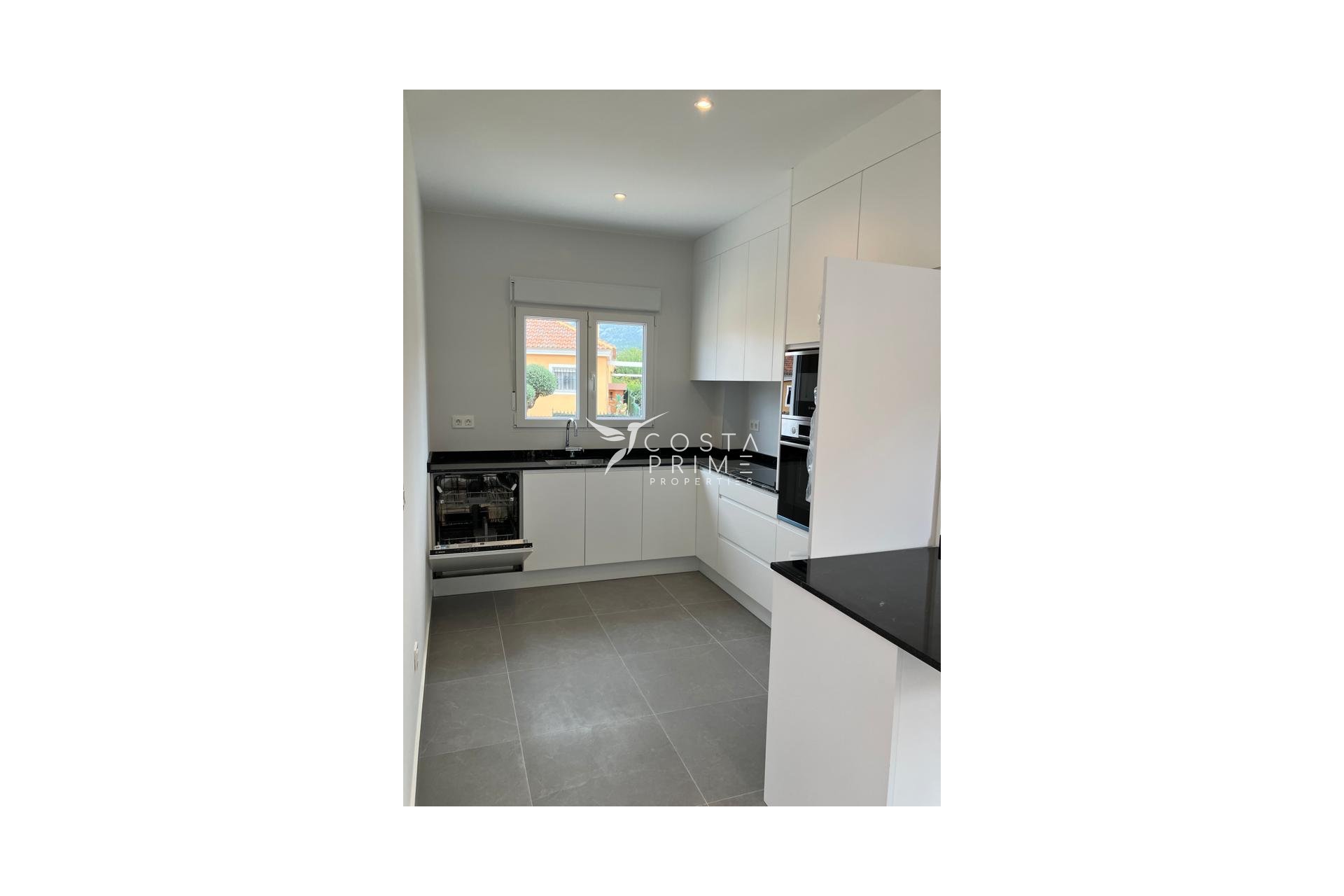 Nowy budynek - Szalet - La Romana