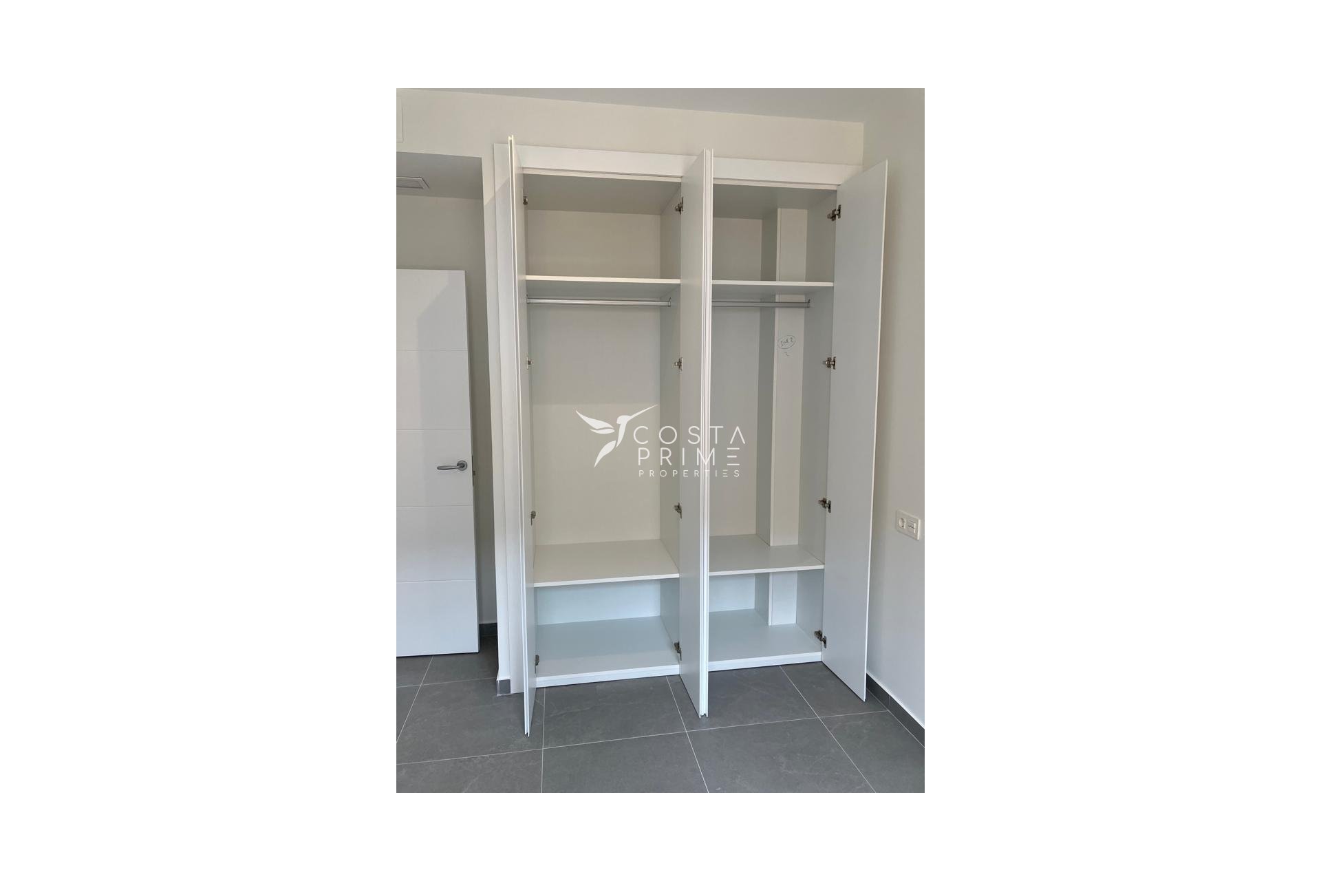 Nowy budynek - Szalet - La Romana