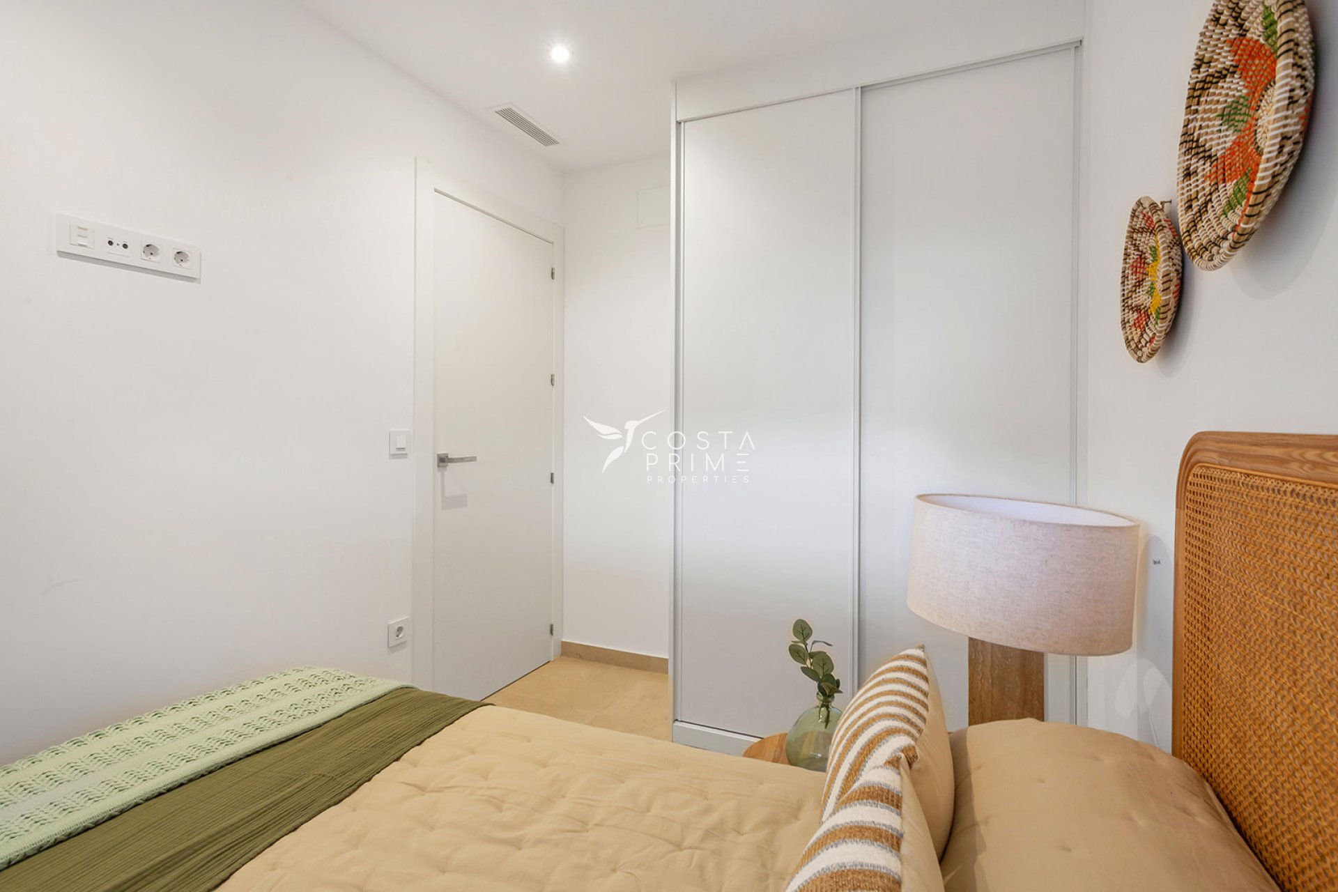 Nowy budynek - Szalet - Los Alcazares