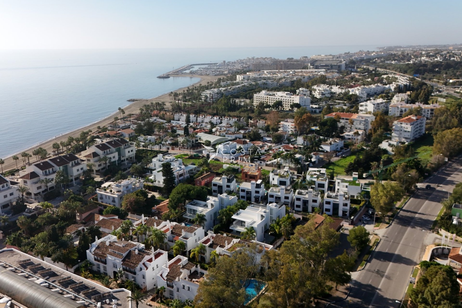 Nowy budynek - Szalet - Marbella