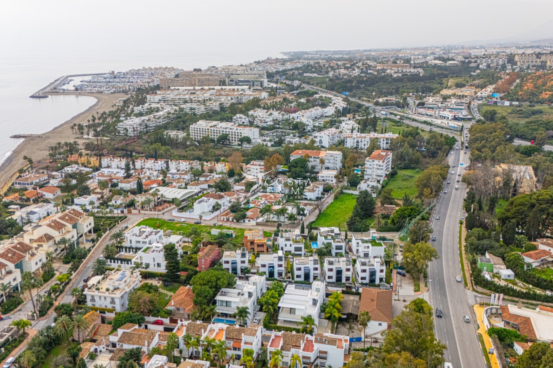 Nowy budynek - Szalet - Marbella