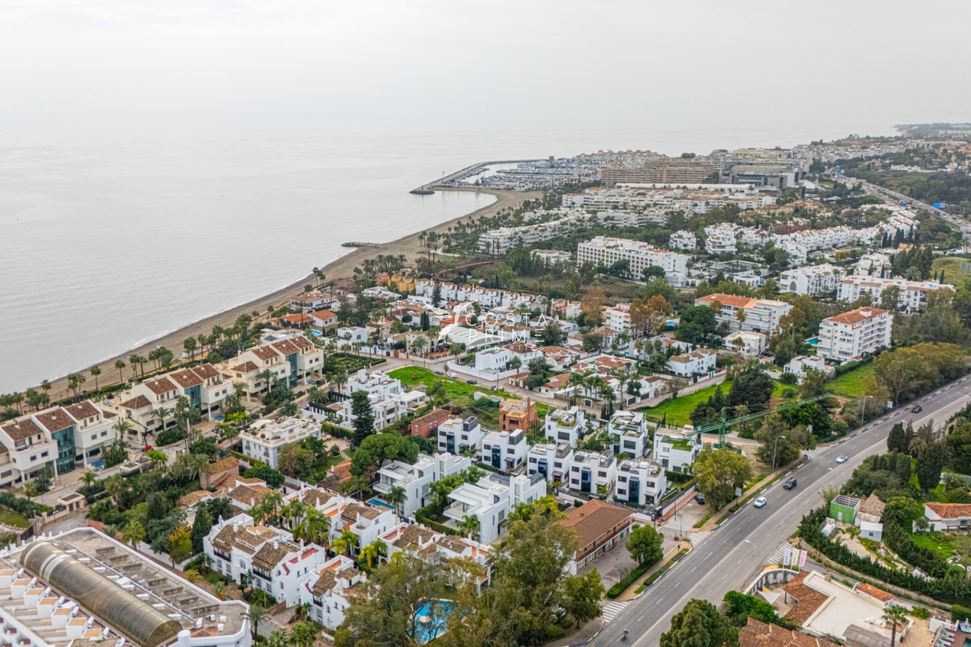 Nowy budynek - Szalet - Marbella