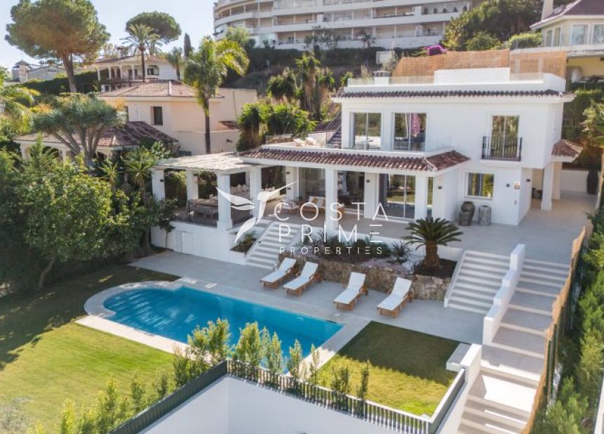 Nowy budynek - Szalet - Marbella