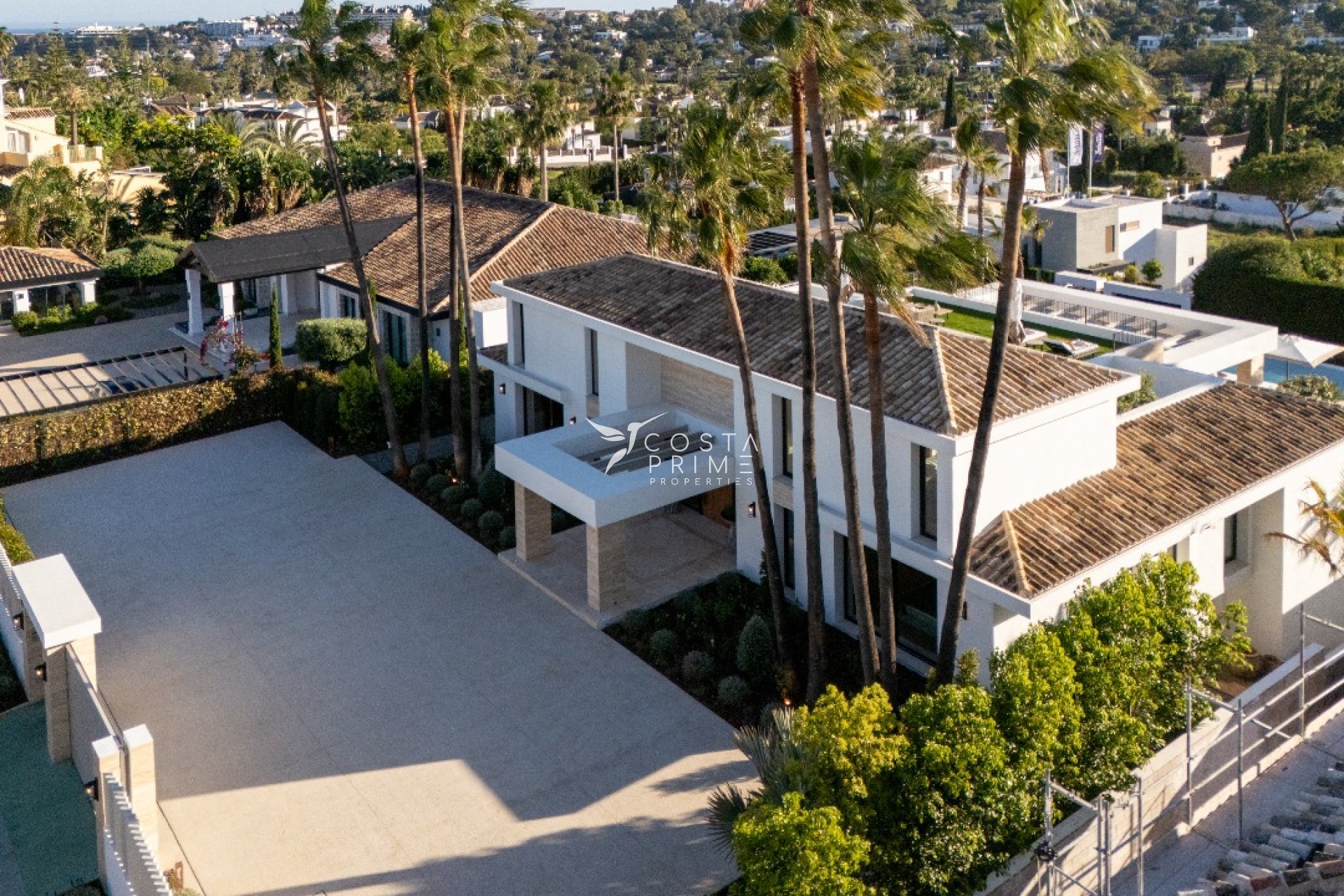 Nowy budynek - Szalet - Marbella