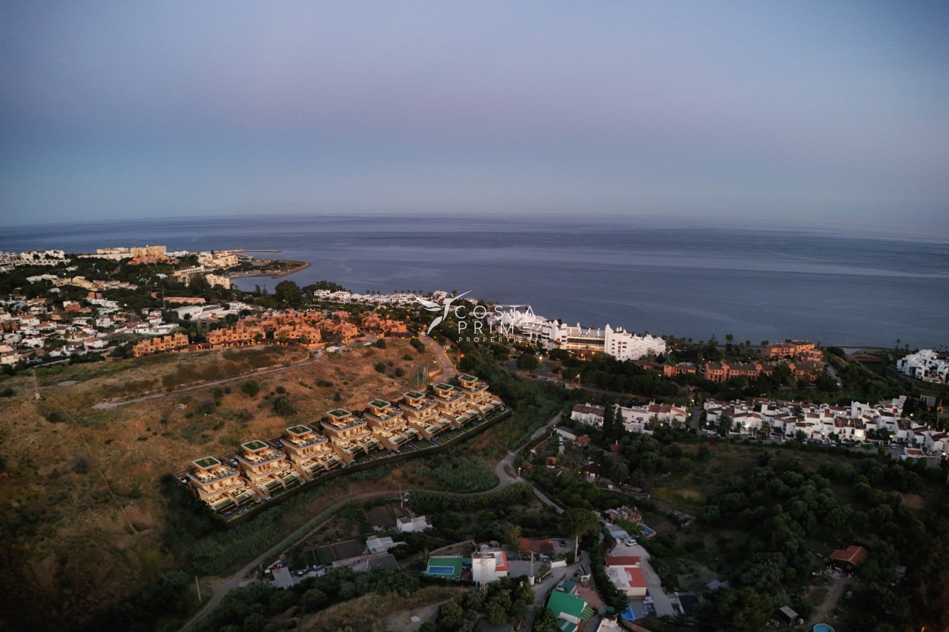 Nowy budynek - Szalet - Marbella