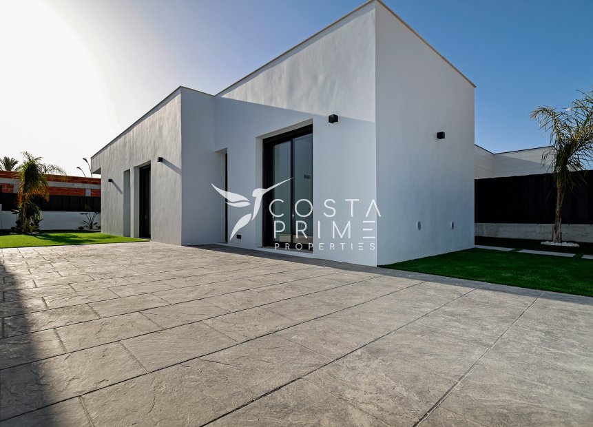 Nowy budynek - Szalet - Molina De Segura