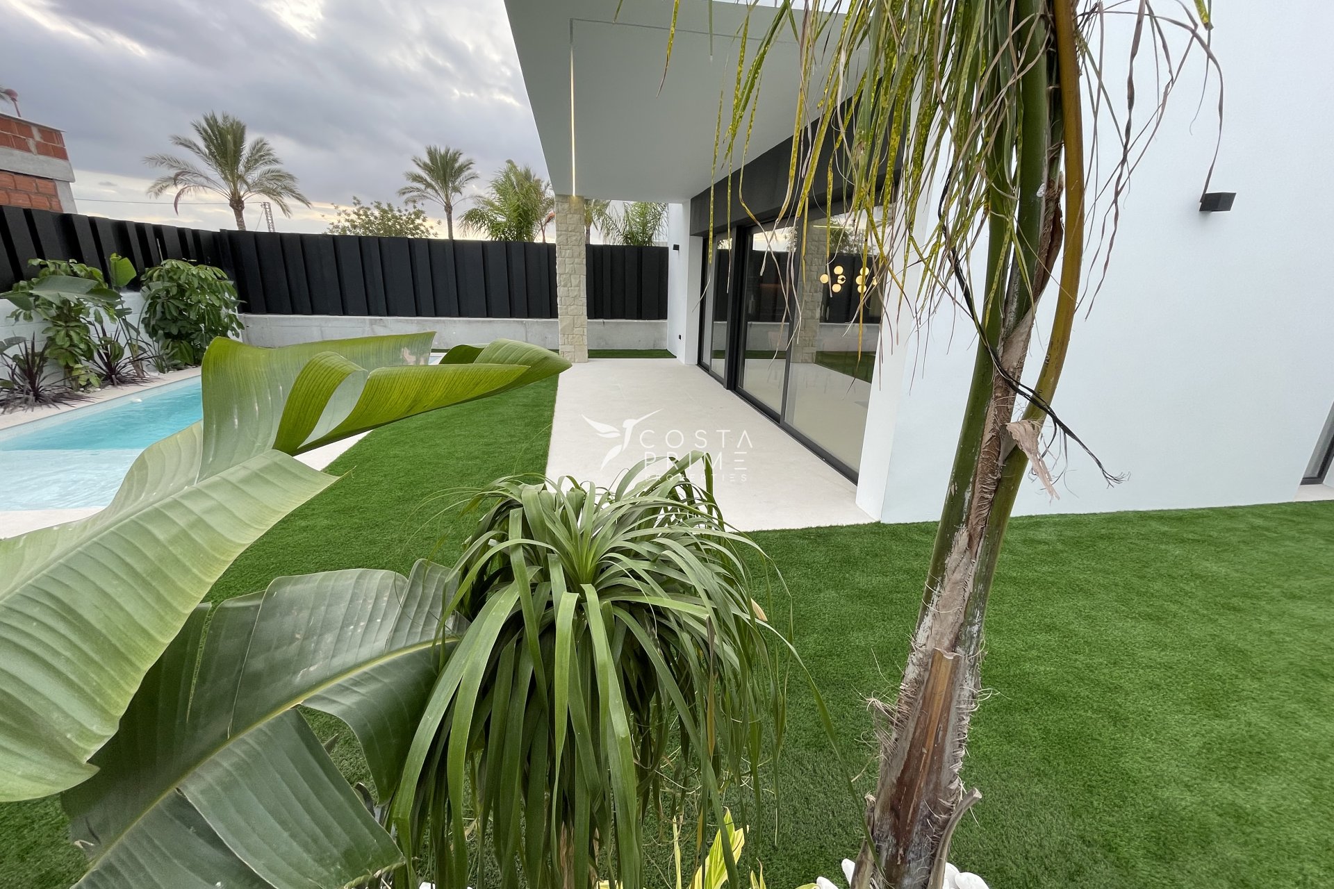 Nowy budynek - Szalet - Molina De Segura