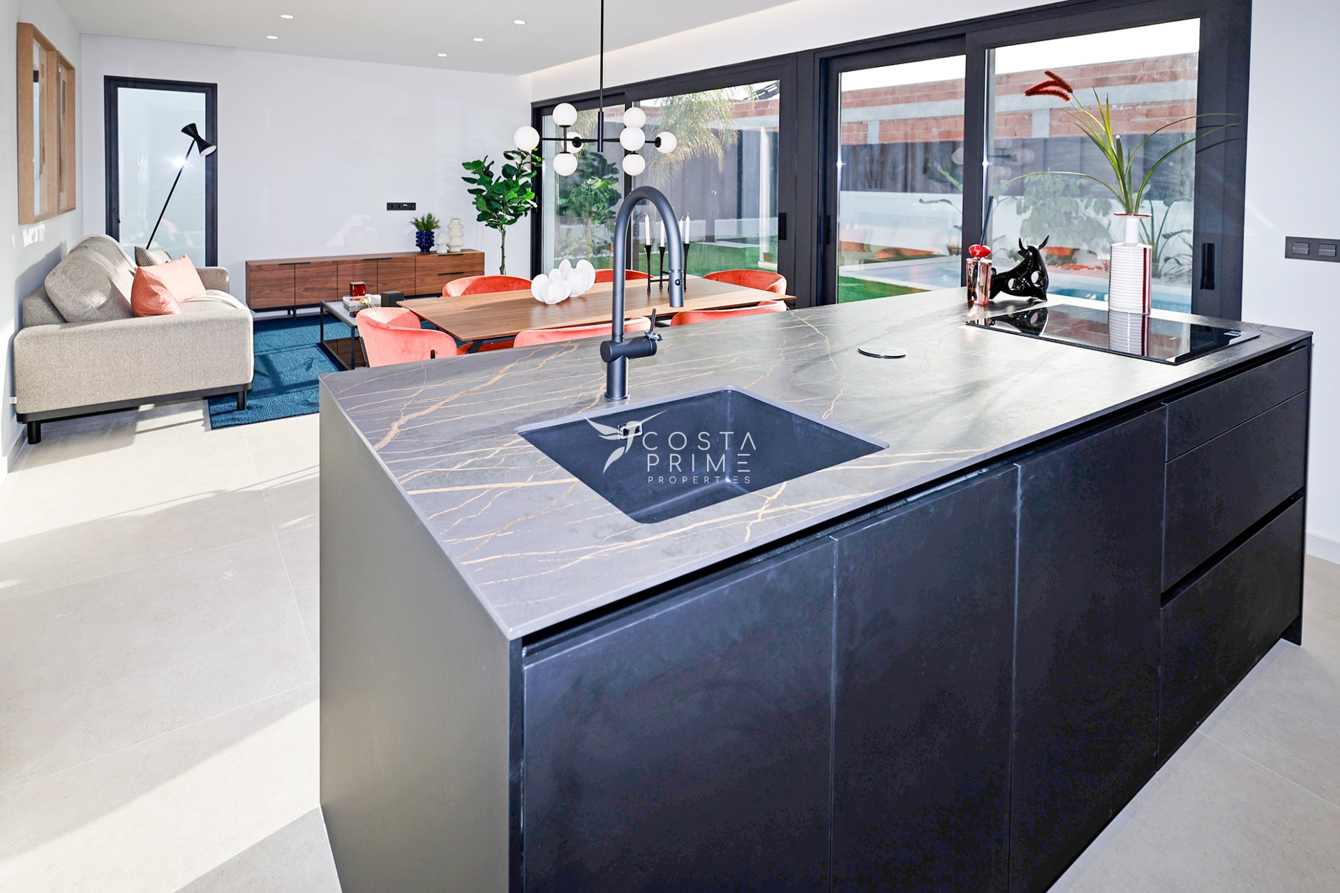 Nowy budynek - Szalet - Molina De Segura