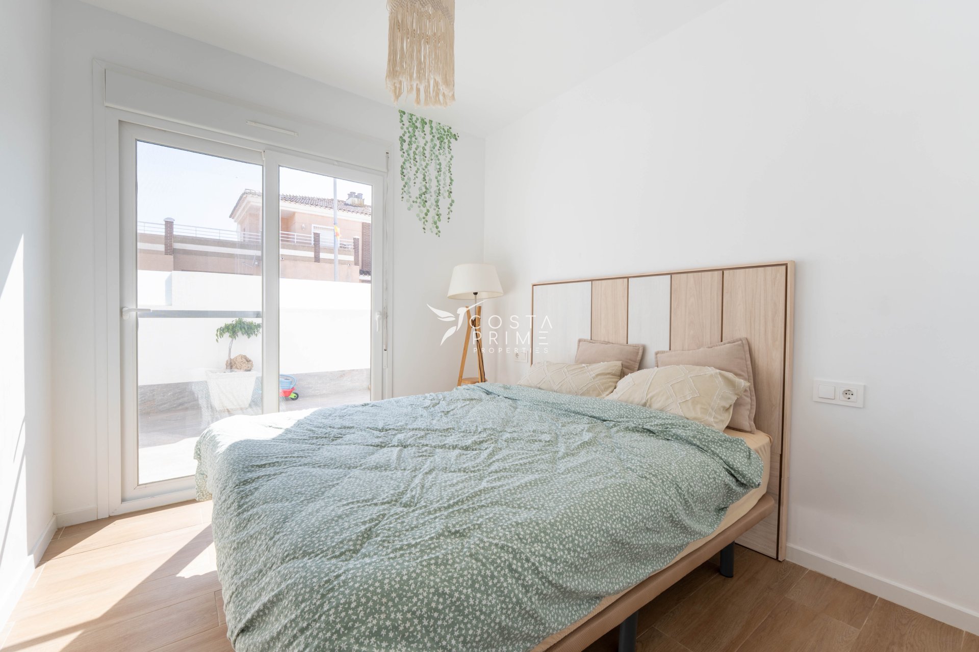 Nowy budynek - Szalet - Murcia