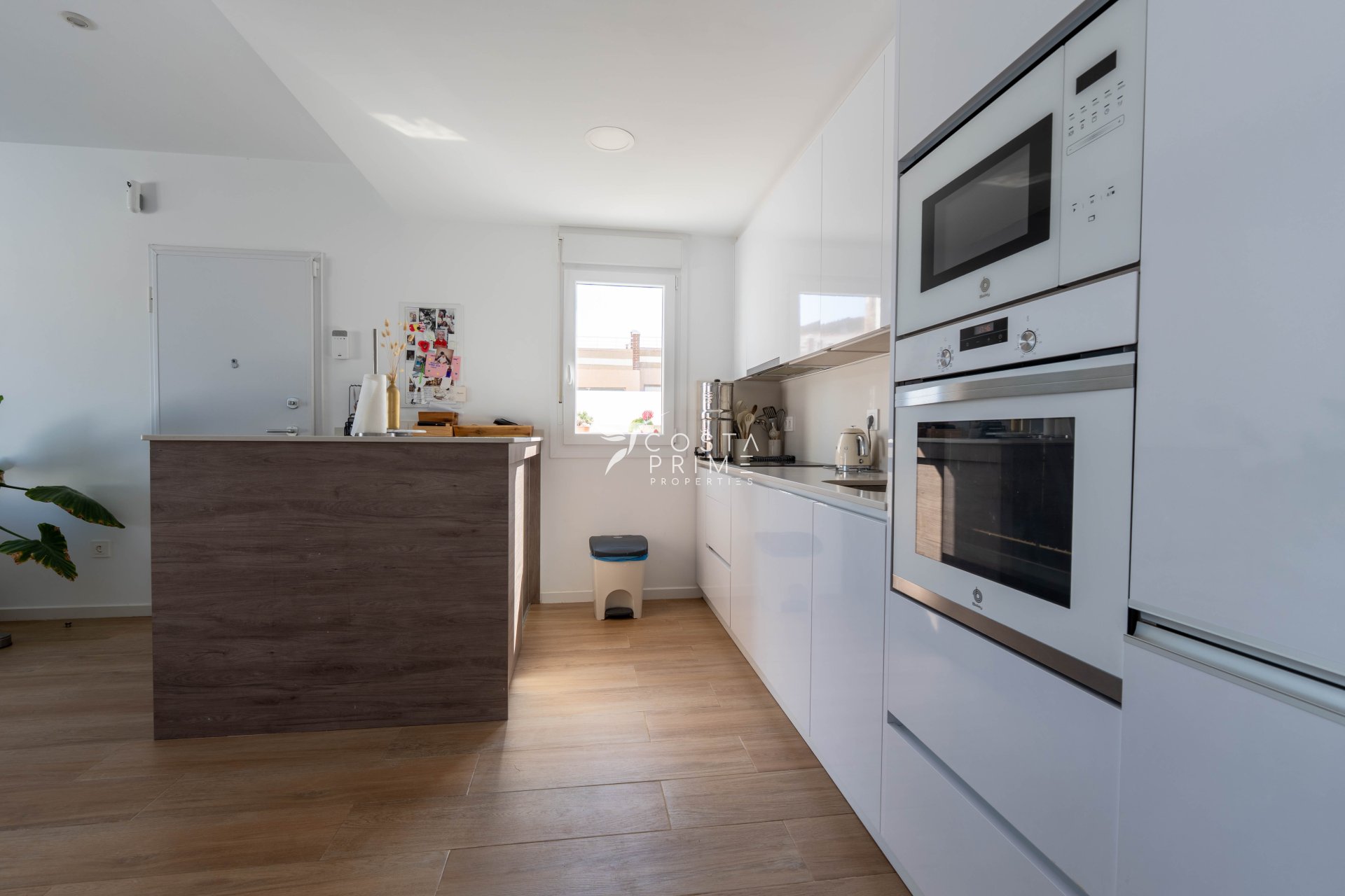 Nowy budynek - Szalet - Murcia