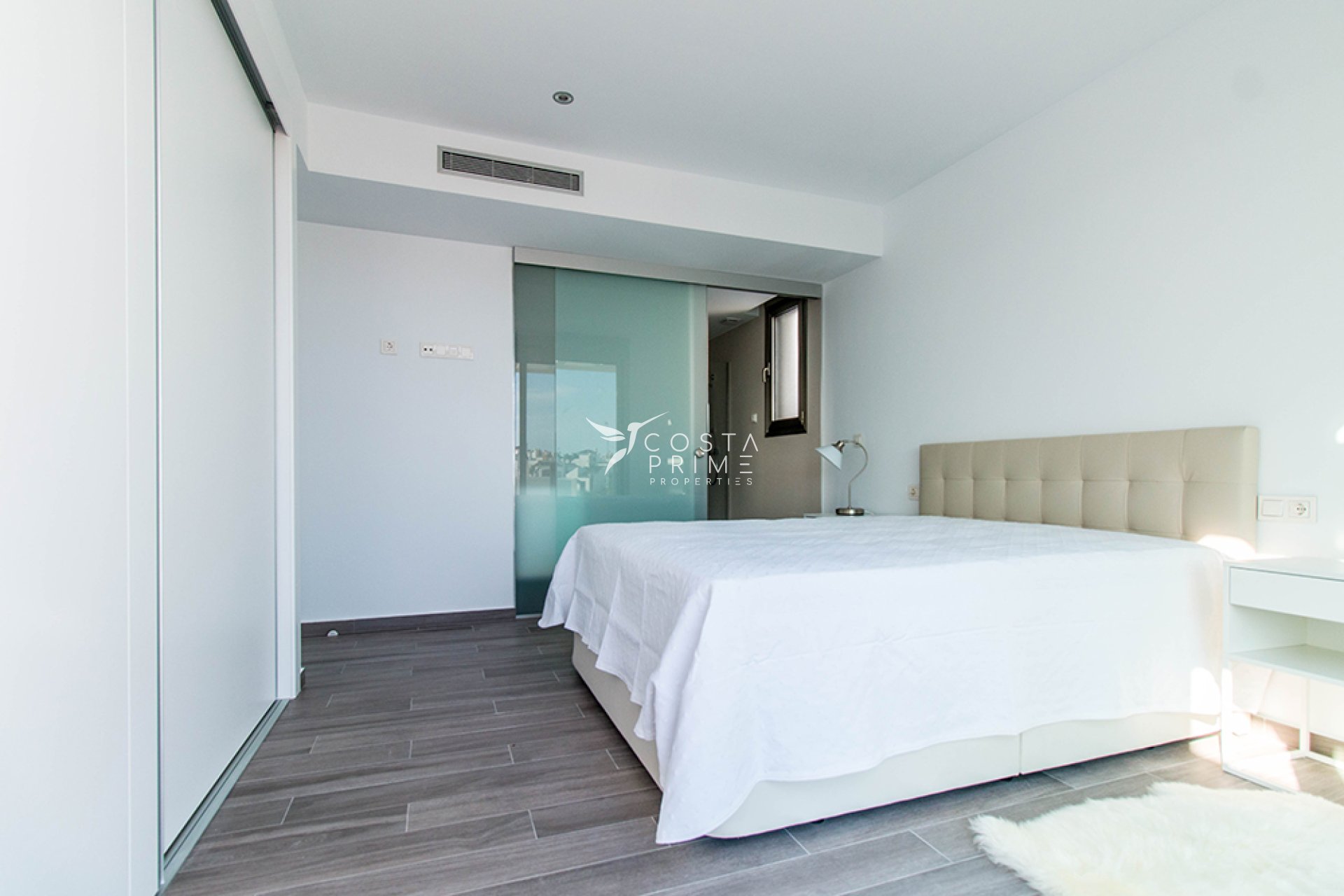 Nowy budynek - Szalet - Orihuela