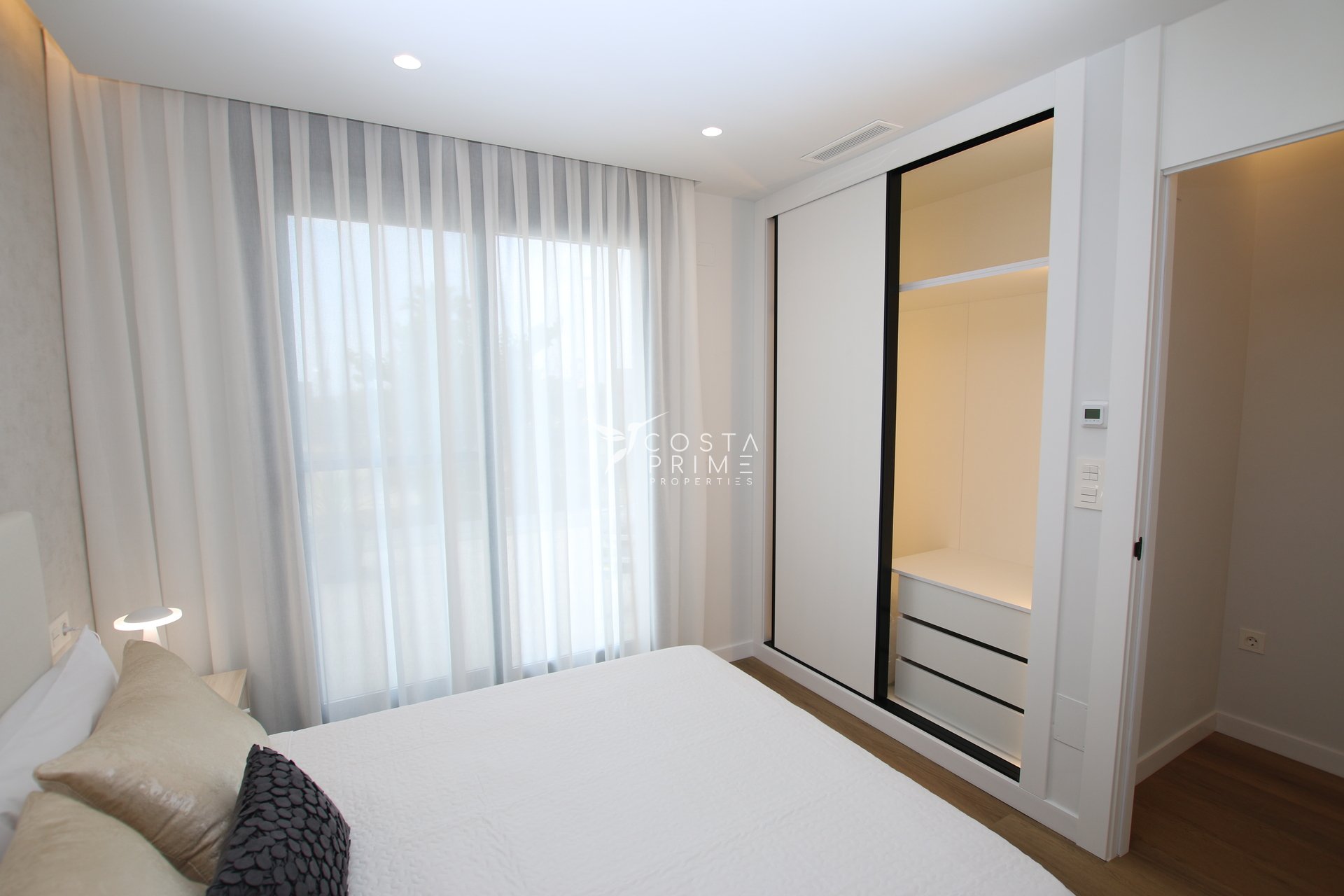 Nowy budynek - Szalet - Pilar de la Horadada